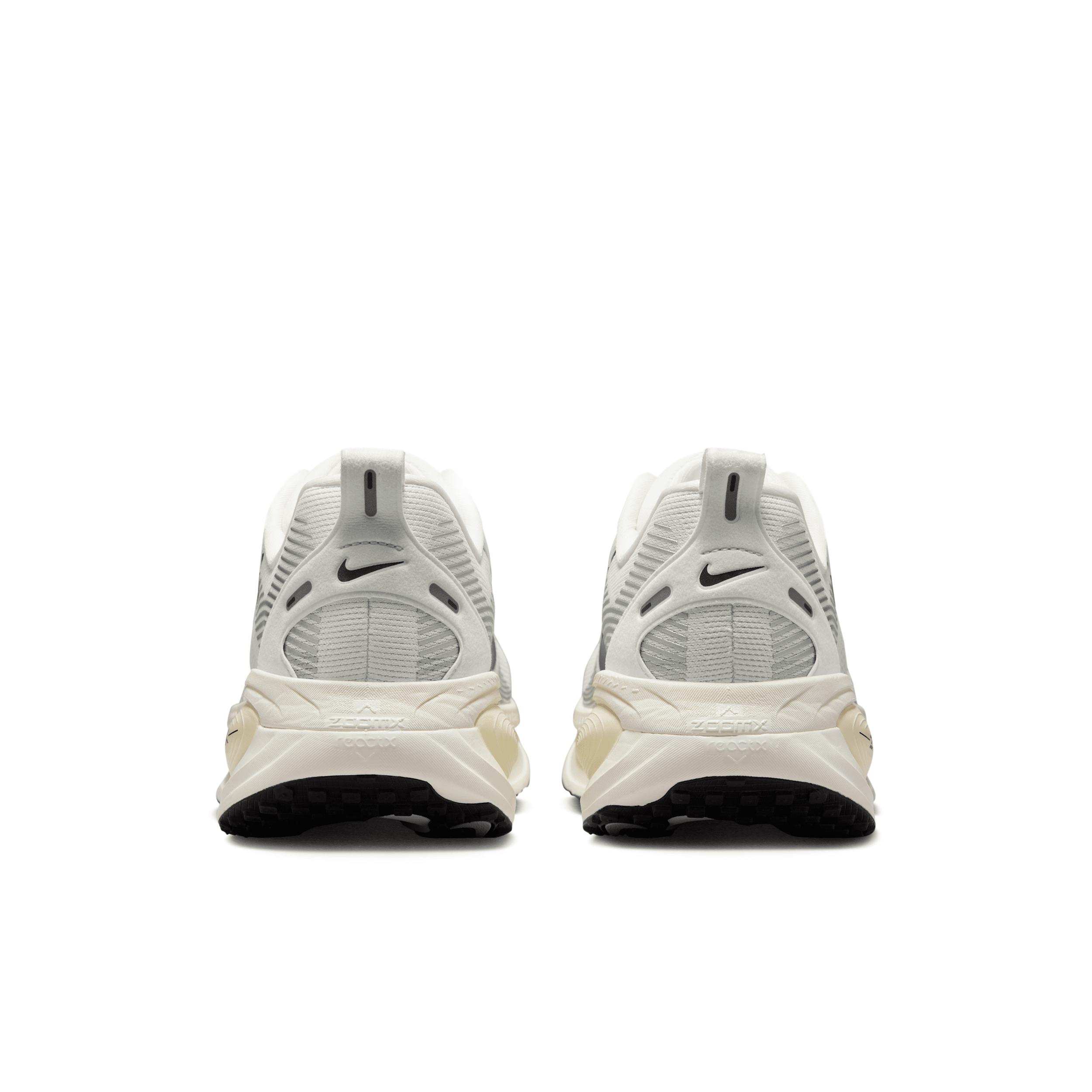 Nike Mens Vomero 18 Road Running Shoes | HM6803-101 Product Image