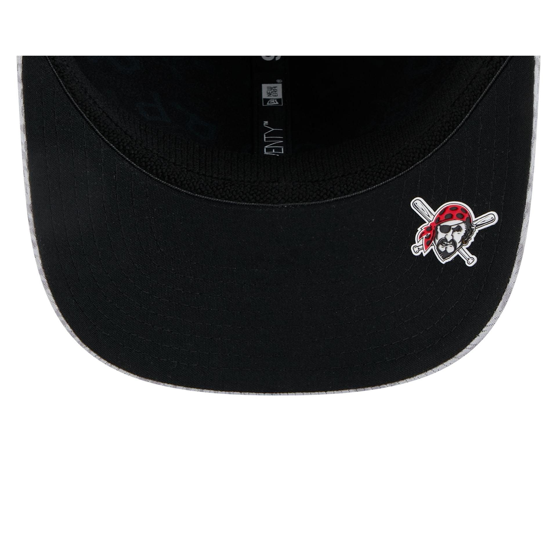 Pittsburgh Pirates 2025 Clubhouse Gray 9SEVENTY Stretch-Snap Hat Male Product Image