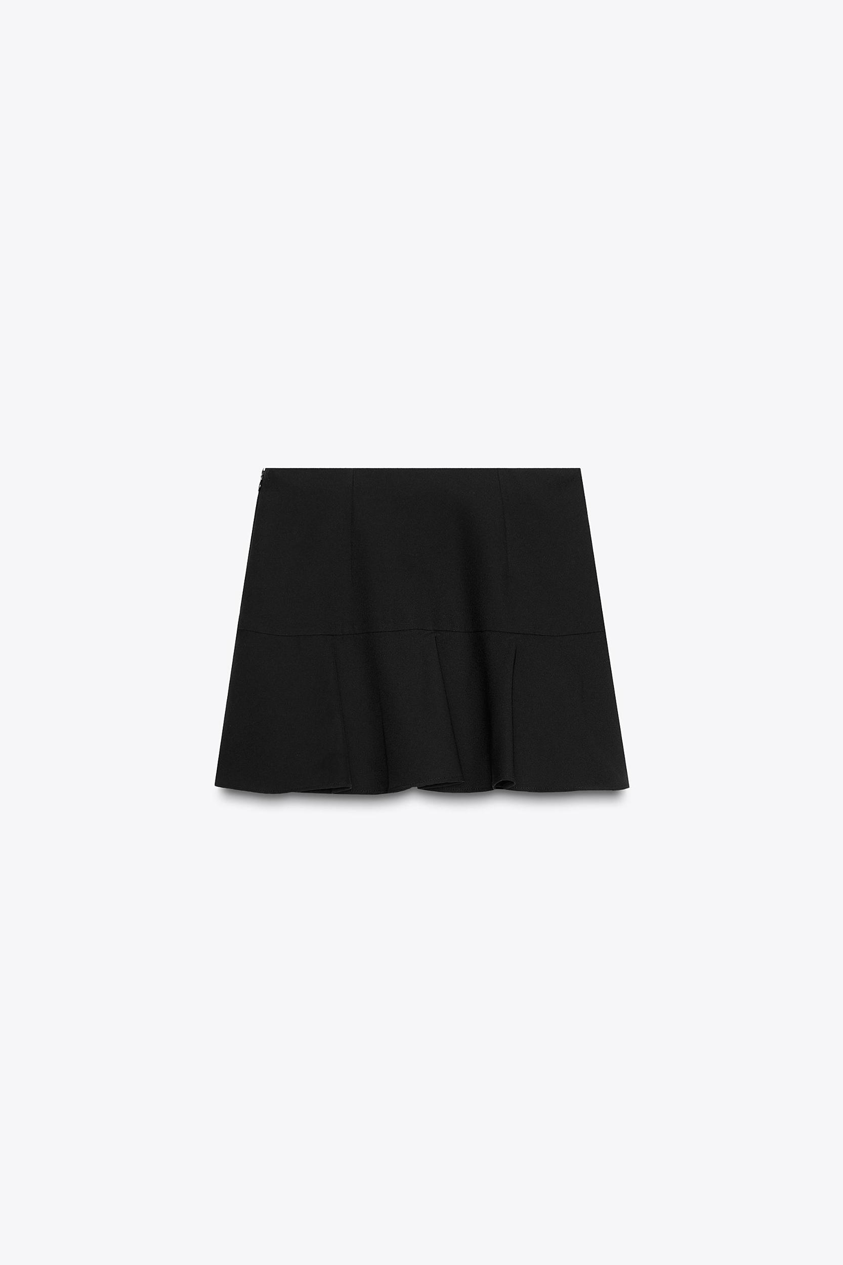 SHORT SKIRT Product Image