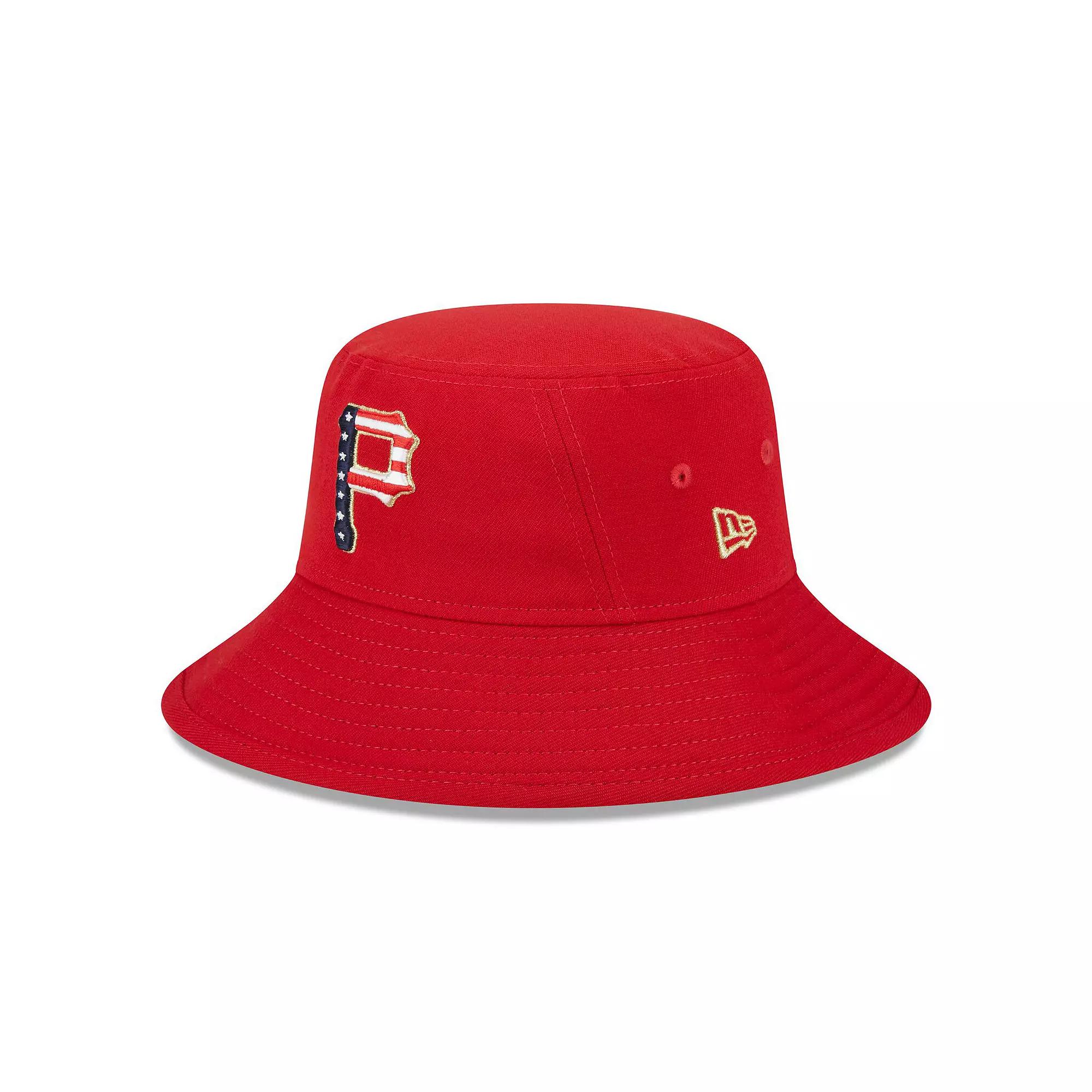 Men's New Era Red Pittsburgh Pirates 2023 Fourth of July Bucket Hat Product Image