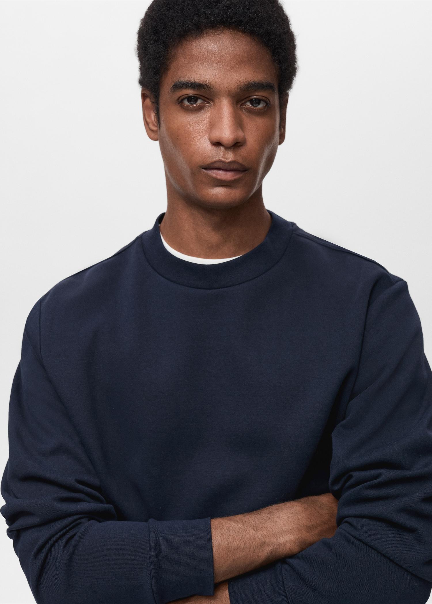 Regular-fit cotton sweatshirt - Men | MANGO USA Product Image