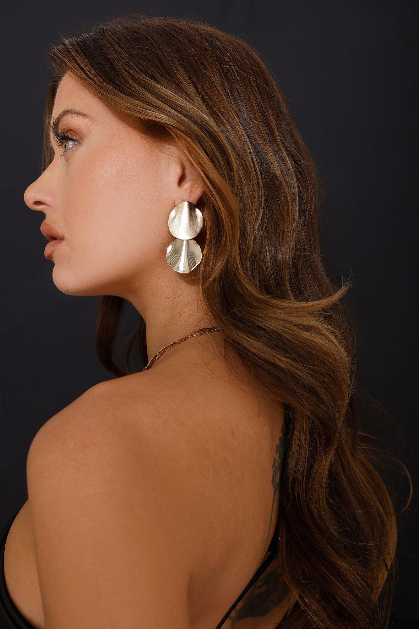 Luxe Moments Earrings Gold Product Image