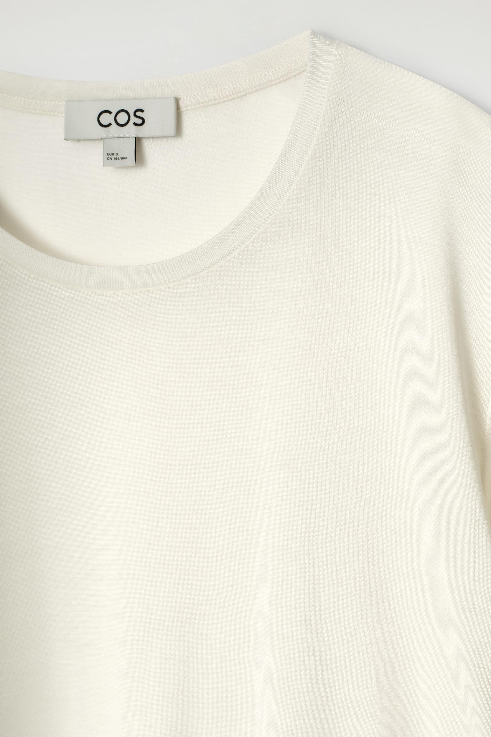 KNITTED SILK T-SHIRT Product Image