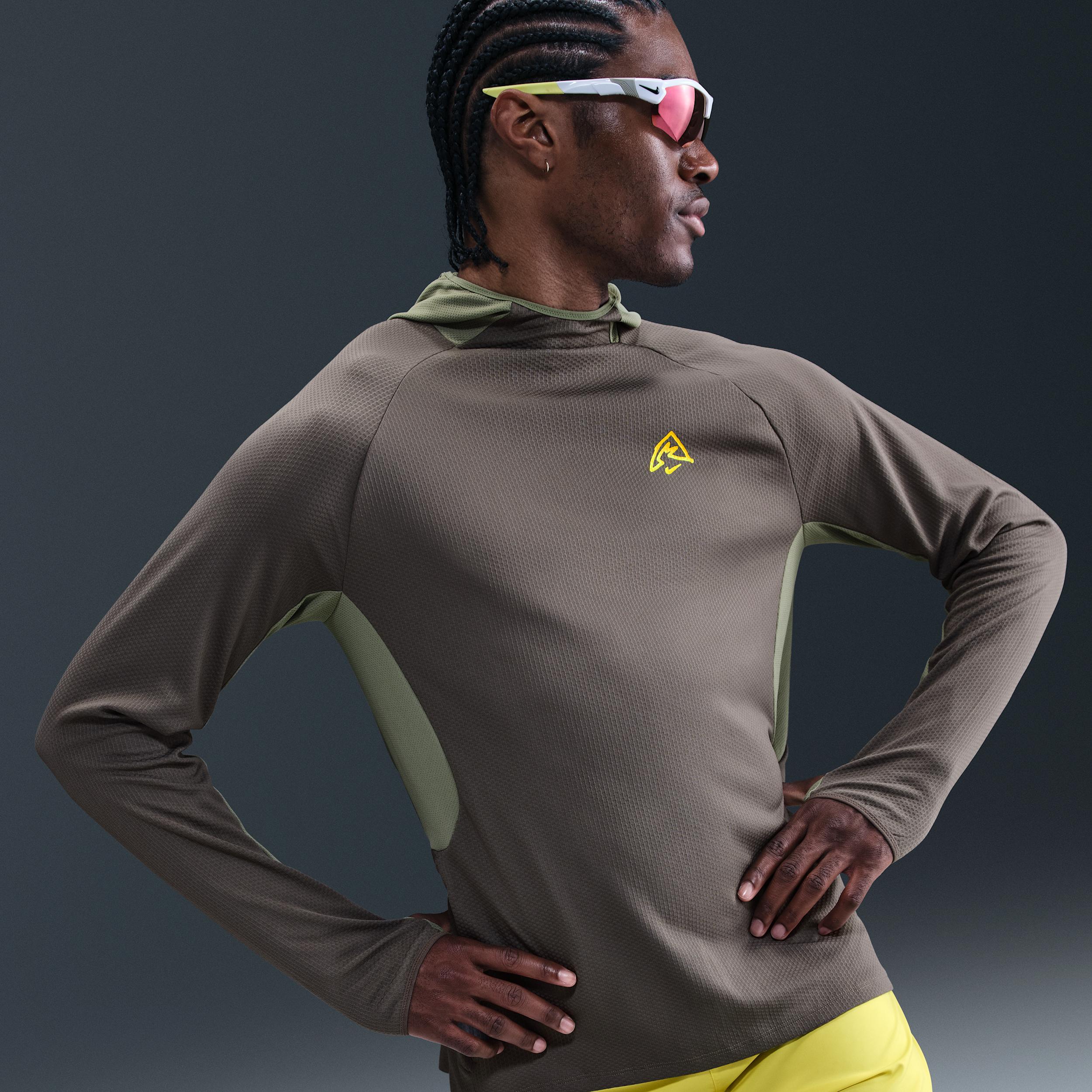 Nike Men's Dri-FIT UV Hooded Running Top Product Image