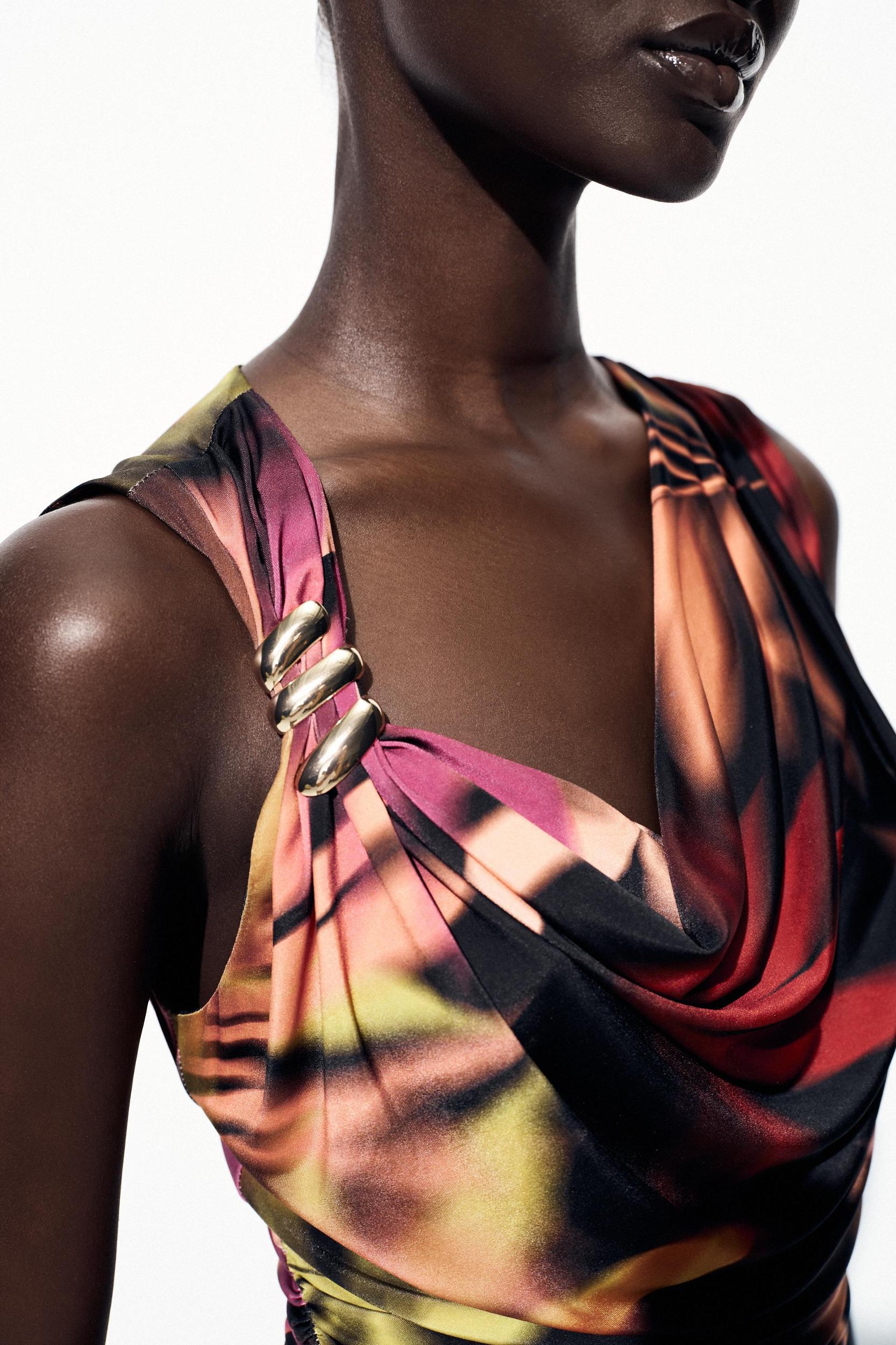 APPLIQUÉ PRINT MIDI DRESS Product Image