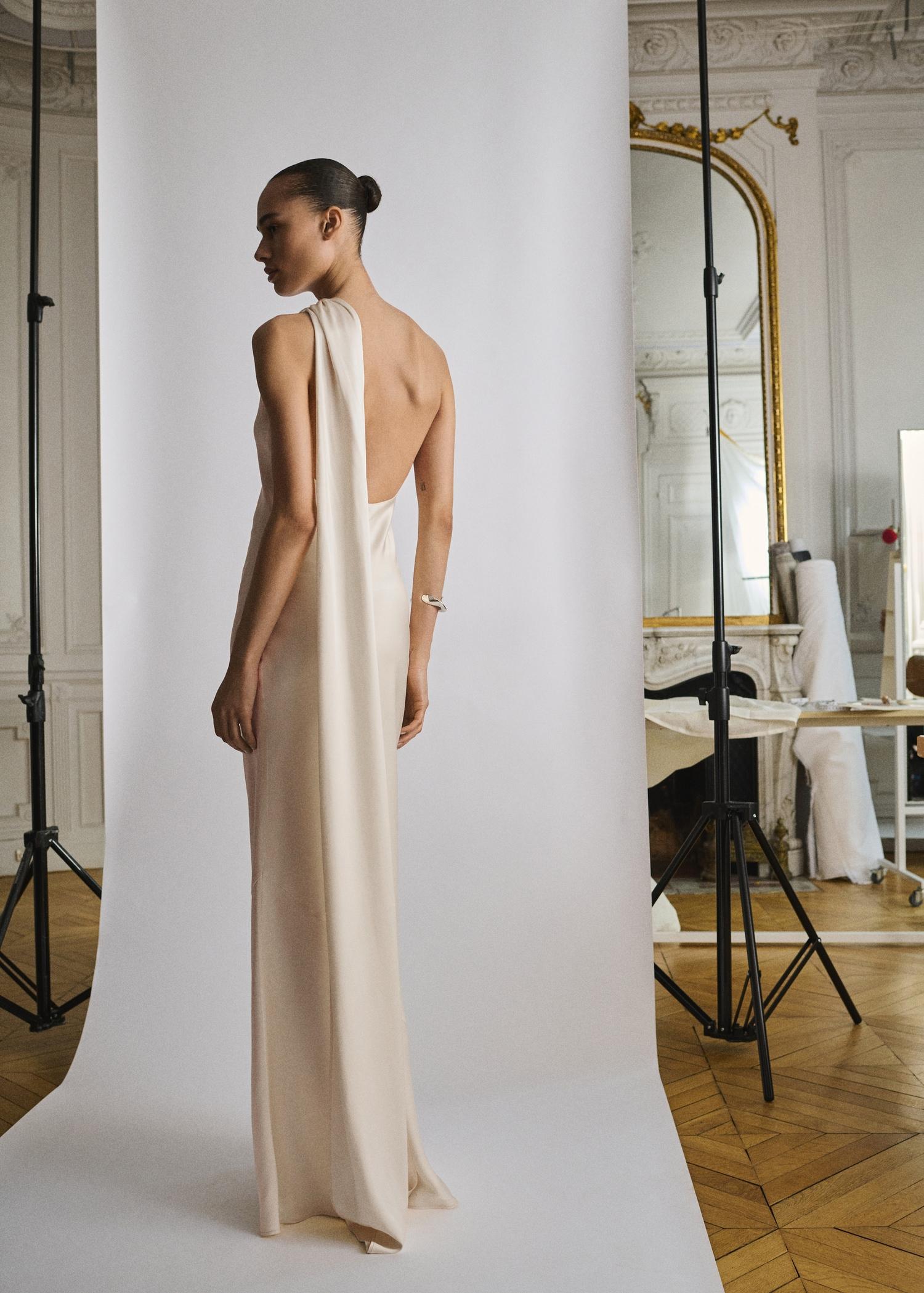 Asymmetrical bow-neck dress - Women | MANGO USA Product Image