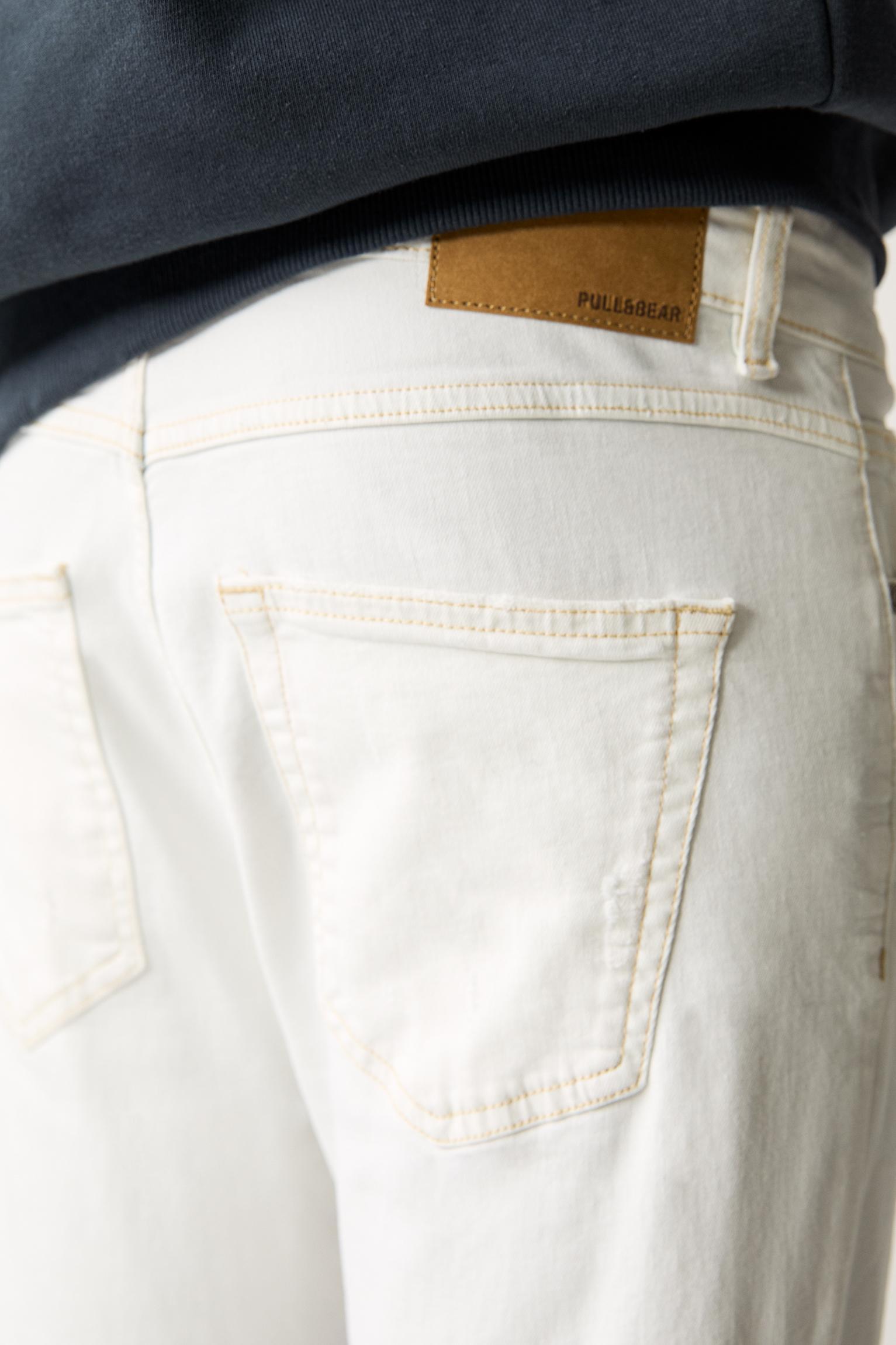 Ripped carrot fit jeans Product Image