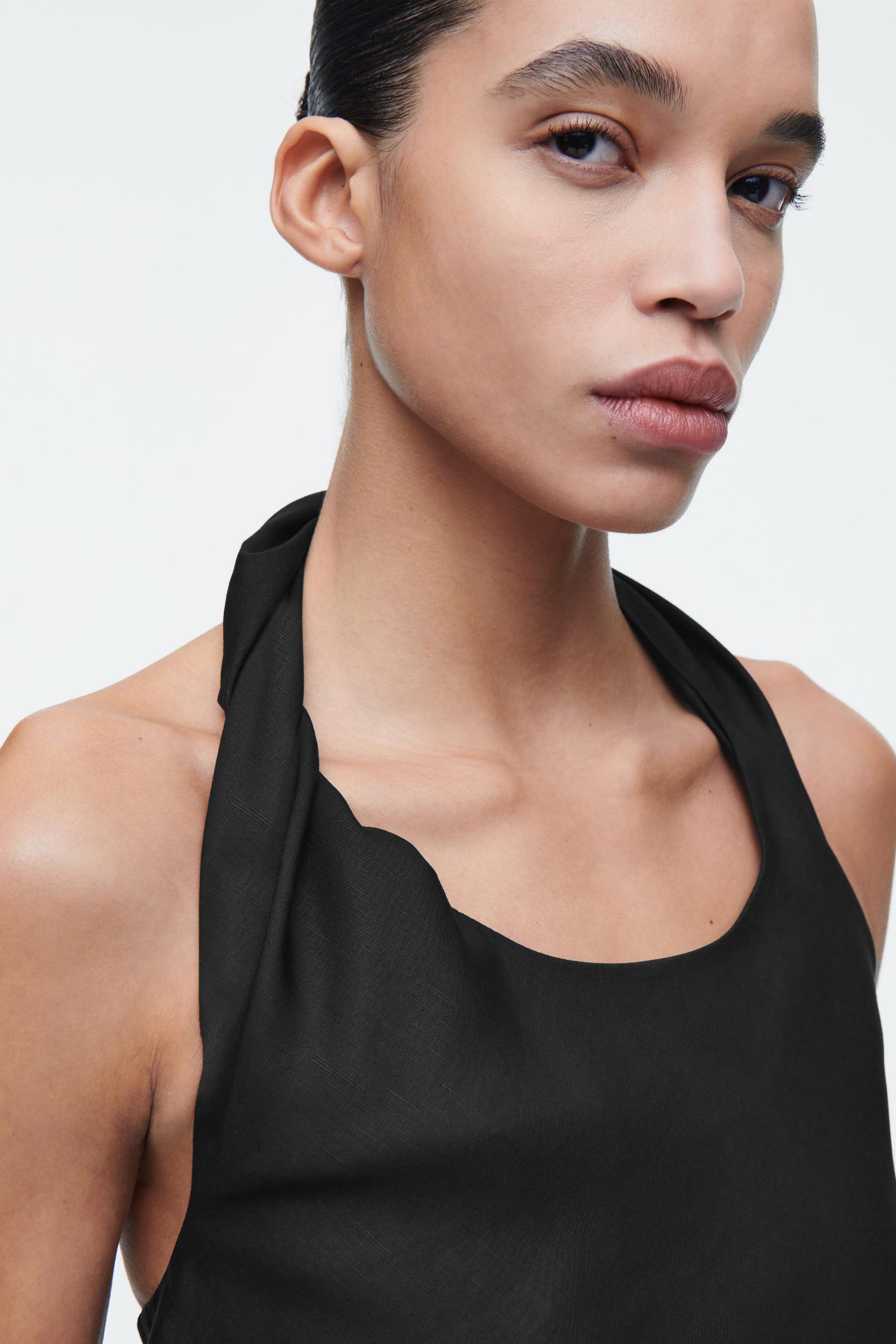 TWIST-DETAIL LINEN-BLEND TOP Product Image