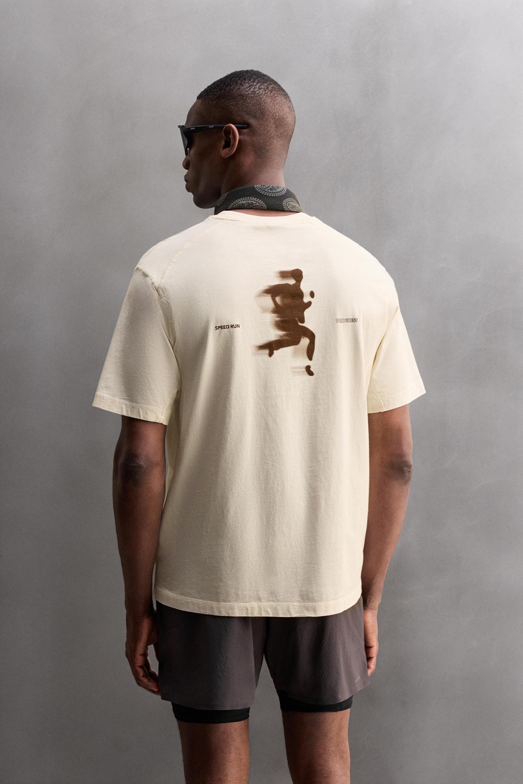 RUNNING PRINT T-SHIRT Product Image