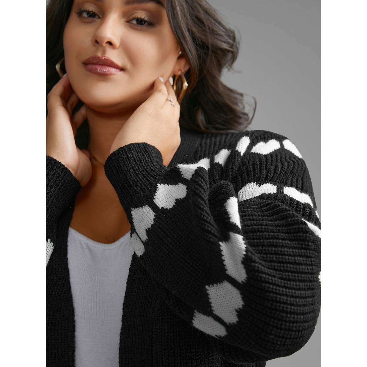 Plus Size Heart Pattern Jacquard Patch Pocket Cardigan Black Women Casual Loose Long Sleeve Everyday Cardigans BloomChic 18-20/2X Product Image
