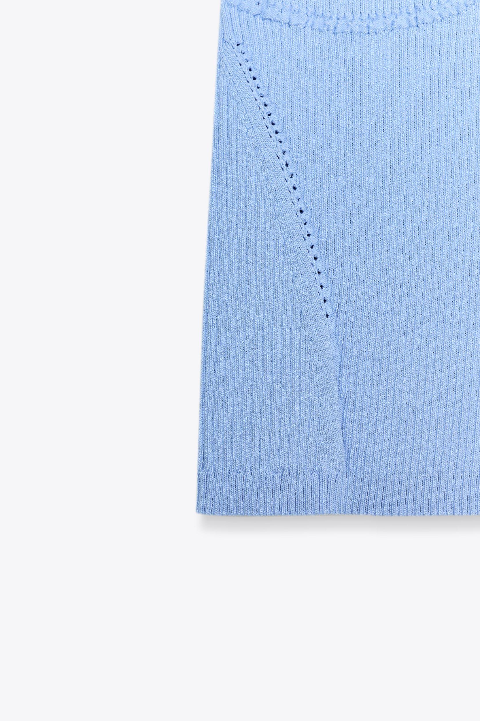 FITTED KNIT TOP Product Image