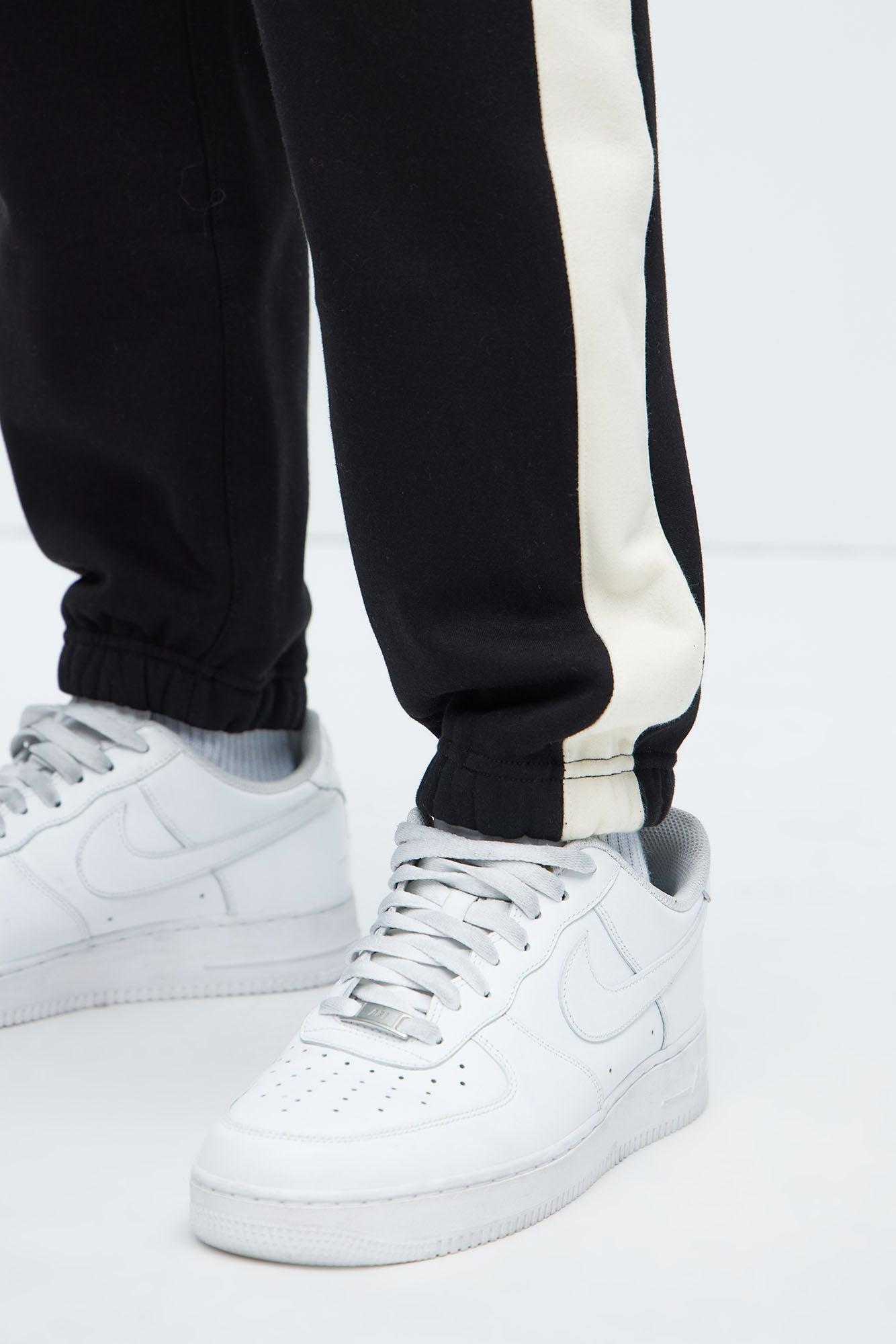 Tyson Heavyweight Striped Jogger - Black Product Image