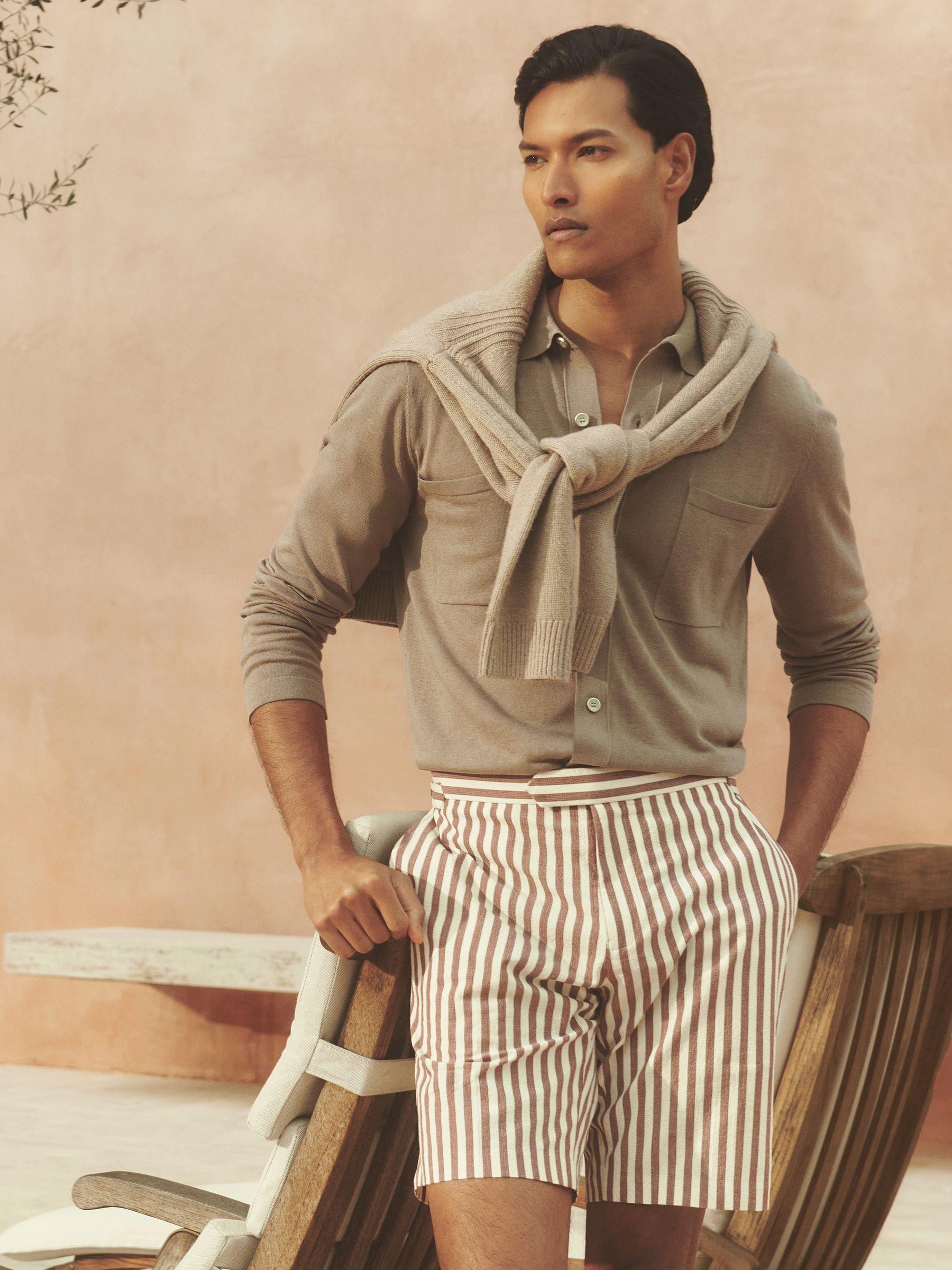 Cotton Blend Seersucker Stripe Shorts in Off White/Mocha Product Image