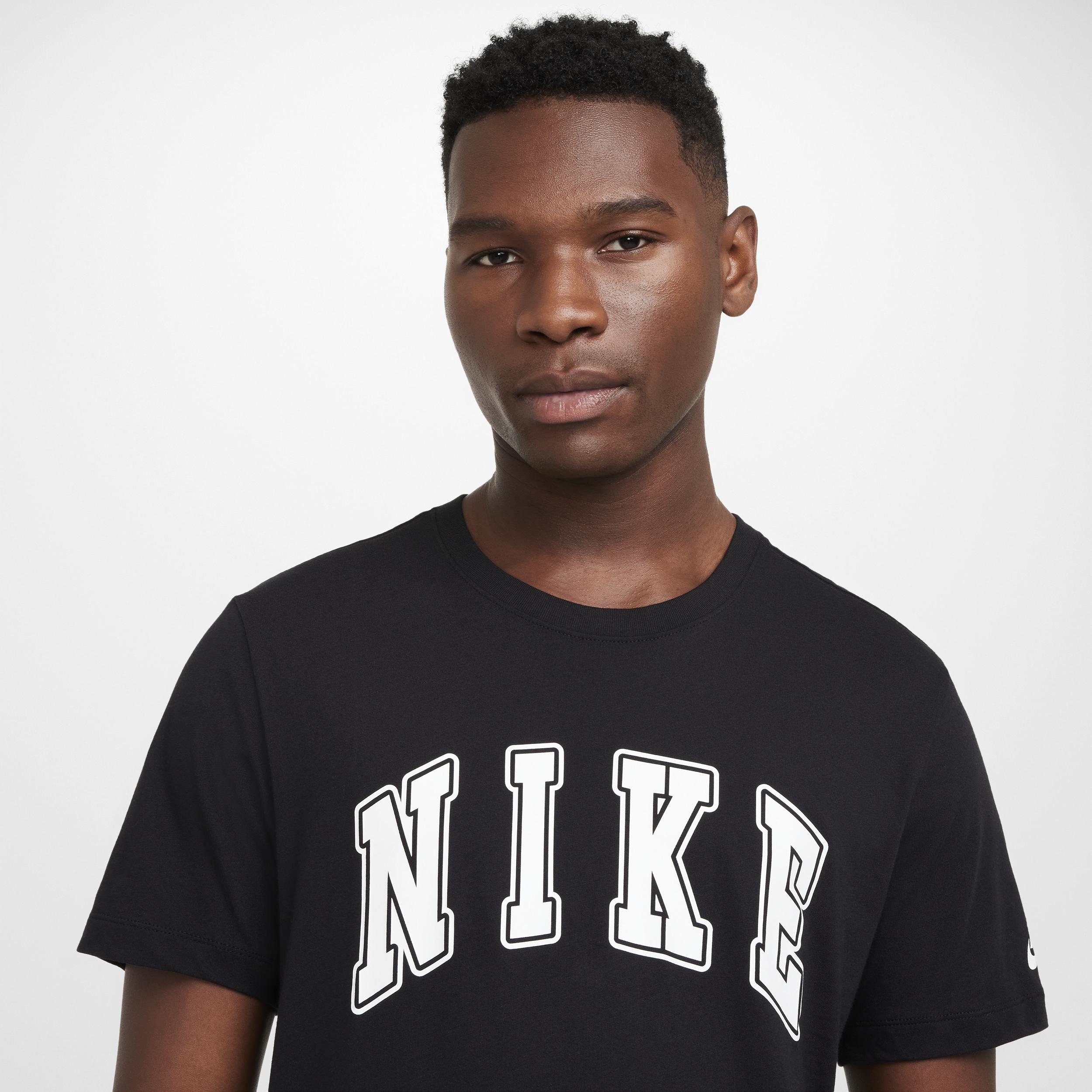 Men's Nike Sportswear Club T-Shirt Product Image
