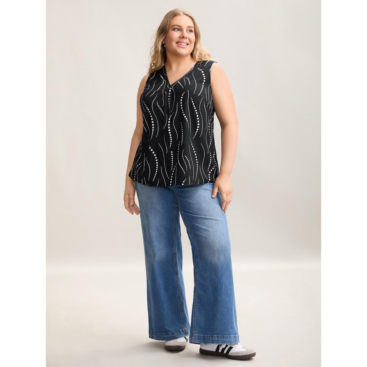 Plus Size Geometric Print Pleated Front Sleeveless Top Women Black Casual Pleated V-neck Everyday Tank Tops Camis BloomChic 22-24/3X Product Image