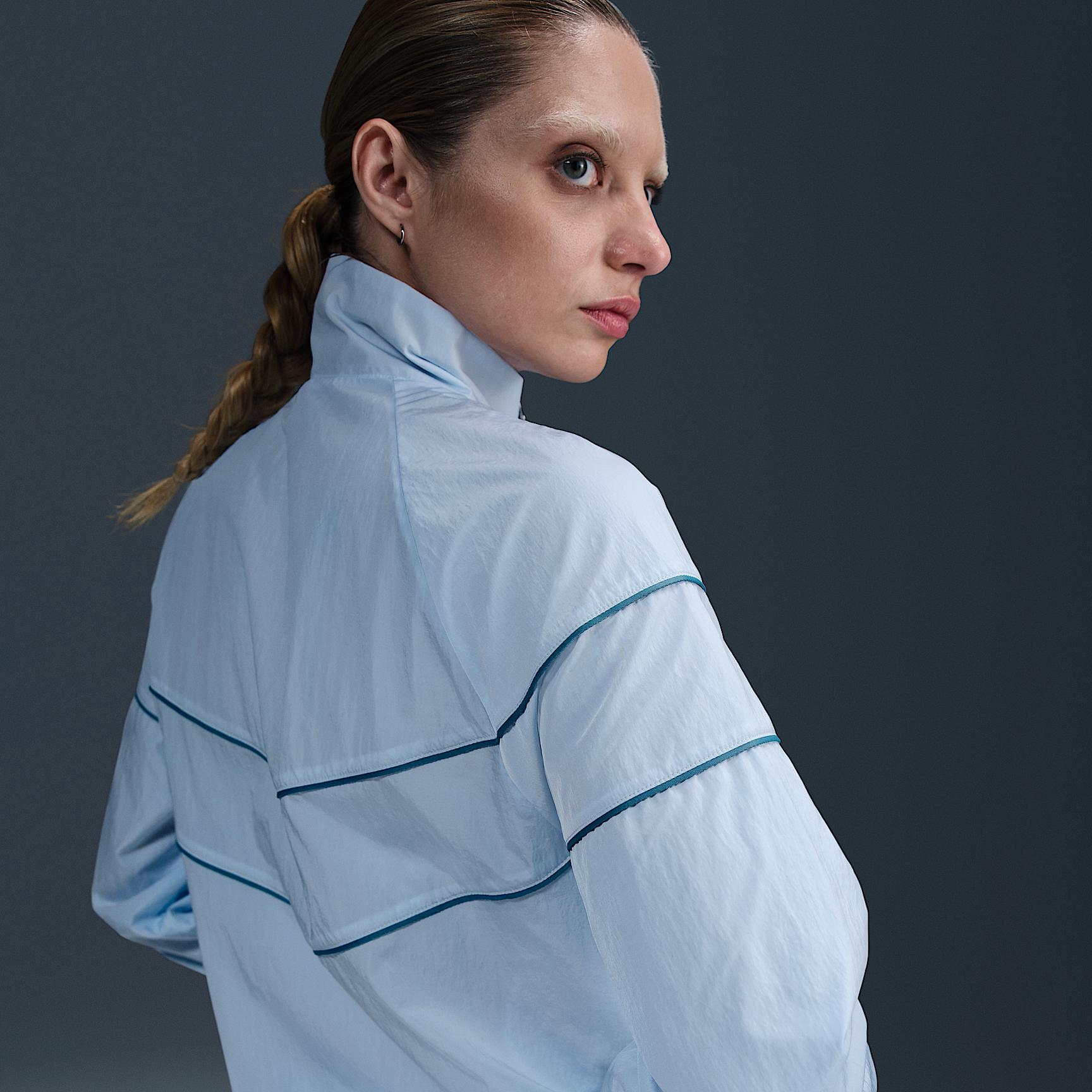 Nike Windrunner Women's Loose UV Woven Full-Zip Jacket Product Image