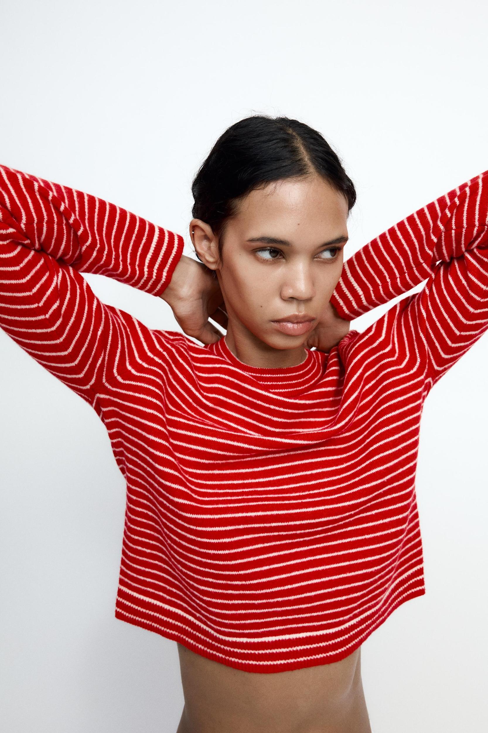 SHORT STRIPED KNIT SWEATER Product Image