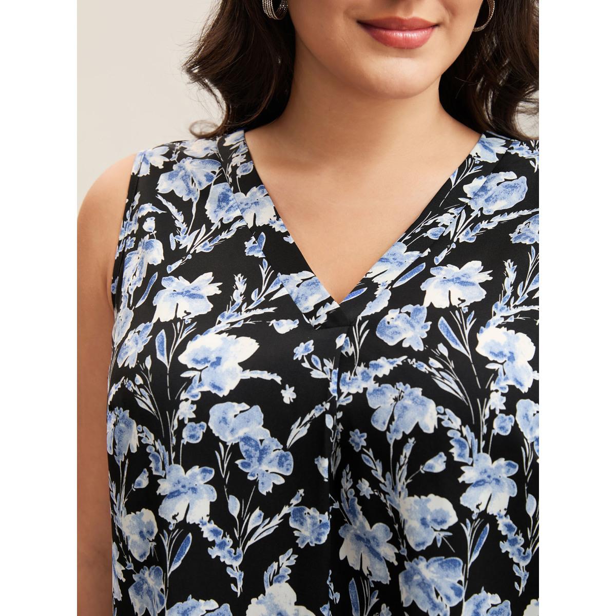 Plus Size Floral Print Pleated Front Tank Top Women Black Contrast V-neck Everyday-Elegant Tank Tops Camis BloomChic 10/M Product Image