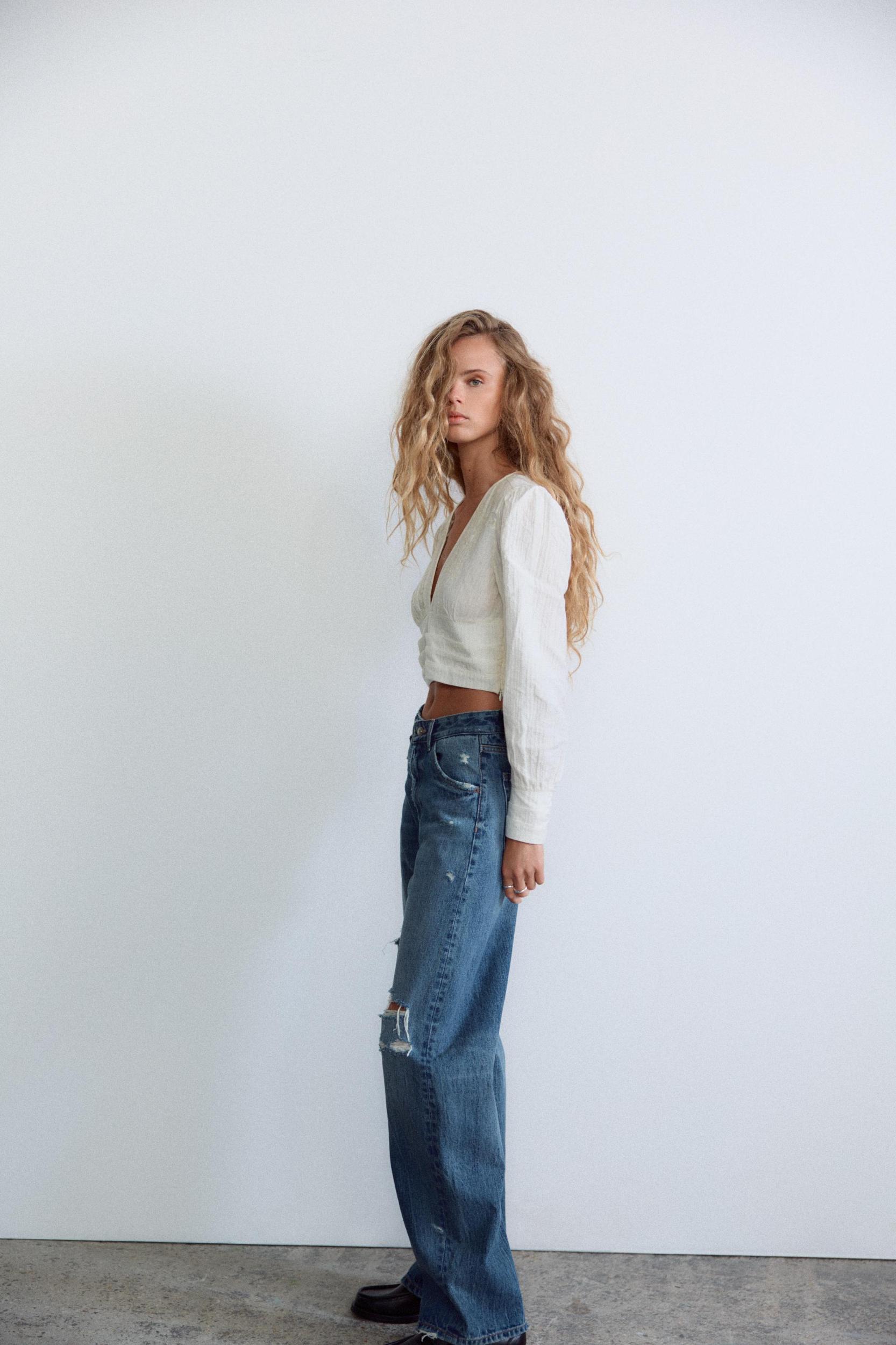 TRF CURVED HIGH-WAIST JEANS Product Image