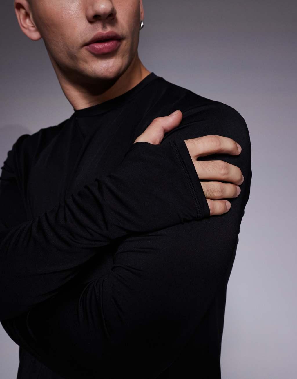 4505 regular fit quick dry long sleeve running t-shirt in black  Product Image