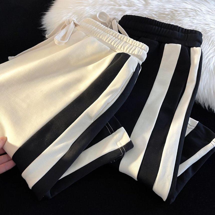 Wide Leg Sweatshorts Product Image