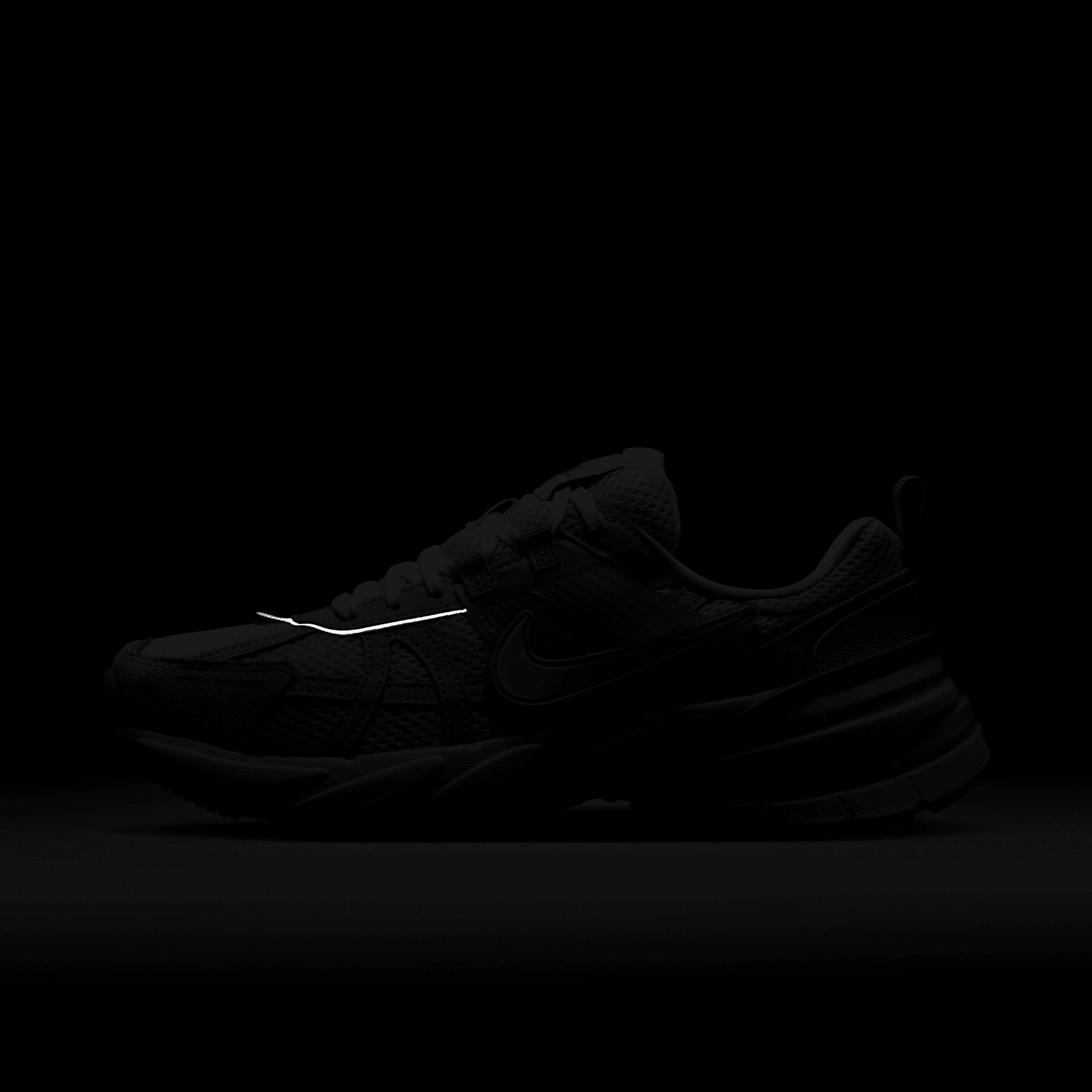 Nike Womens V2K Run Shoes | HV4314-030 Product Image