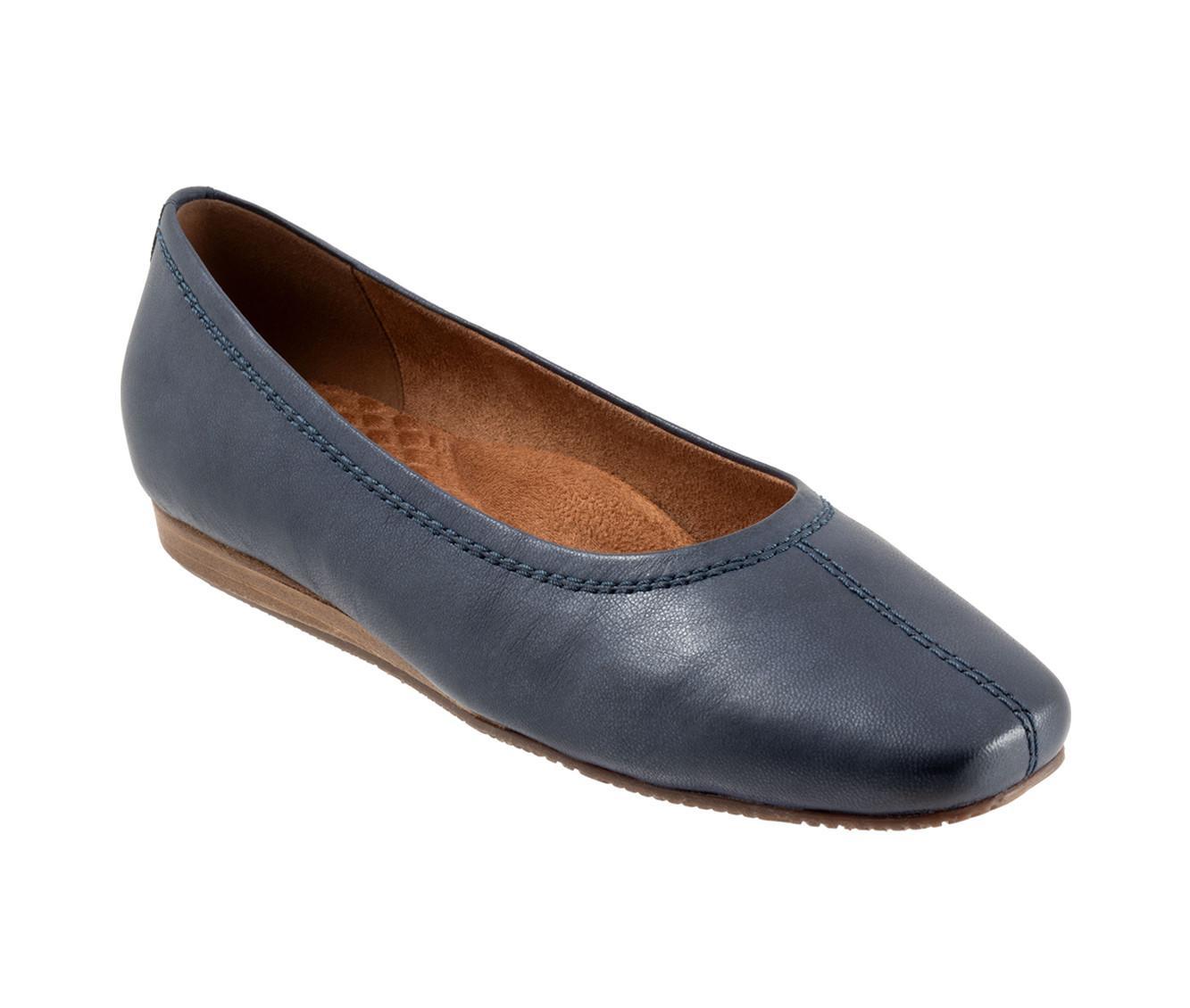 Women's Softwalk Vera Cruz Flats Product Image