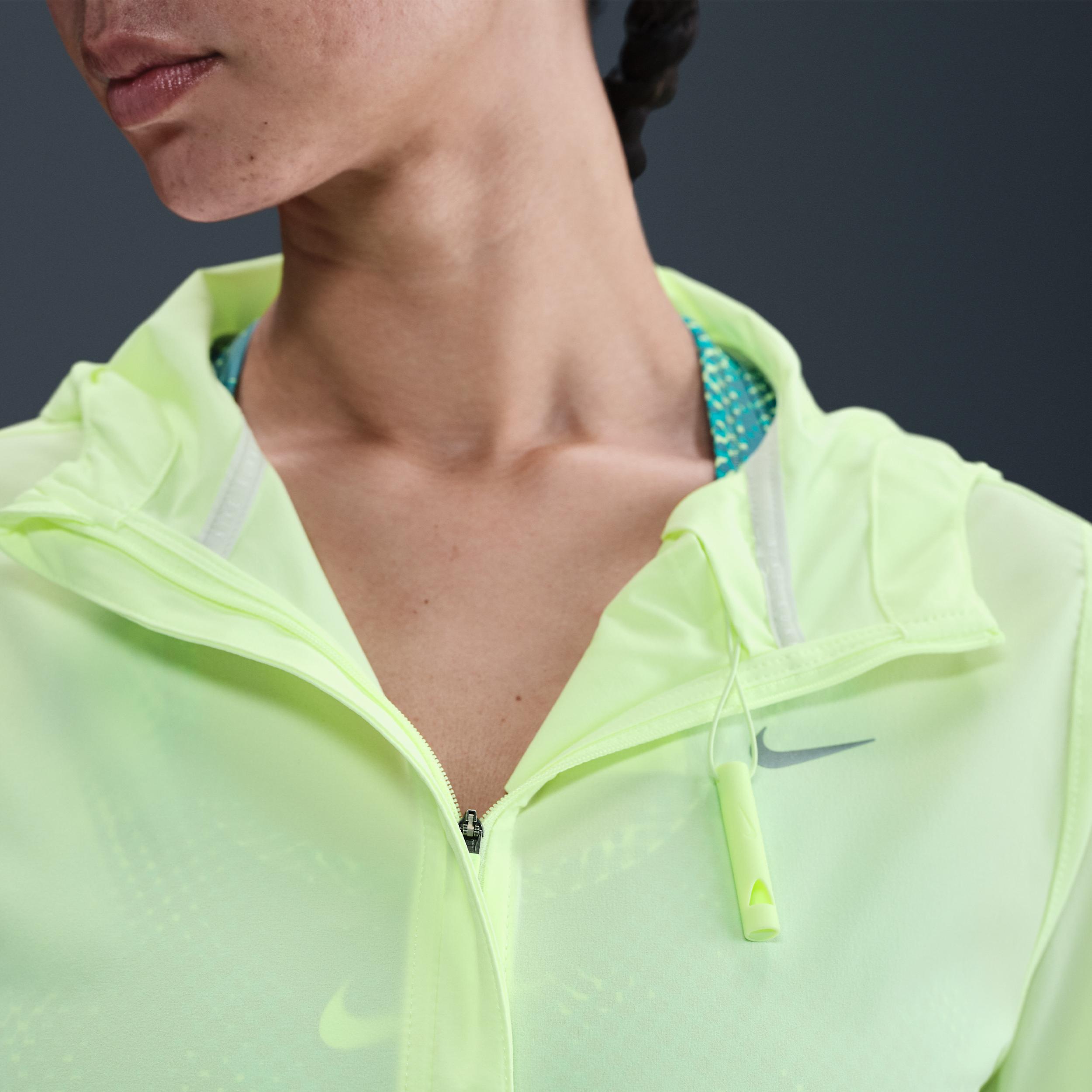 Nike Womens Swift Repel Packable Running Jacket | HQ0650-010 Product Image