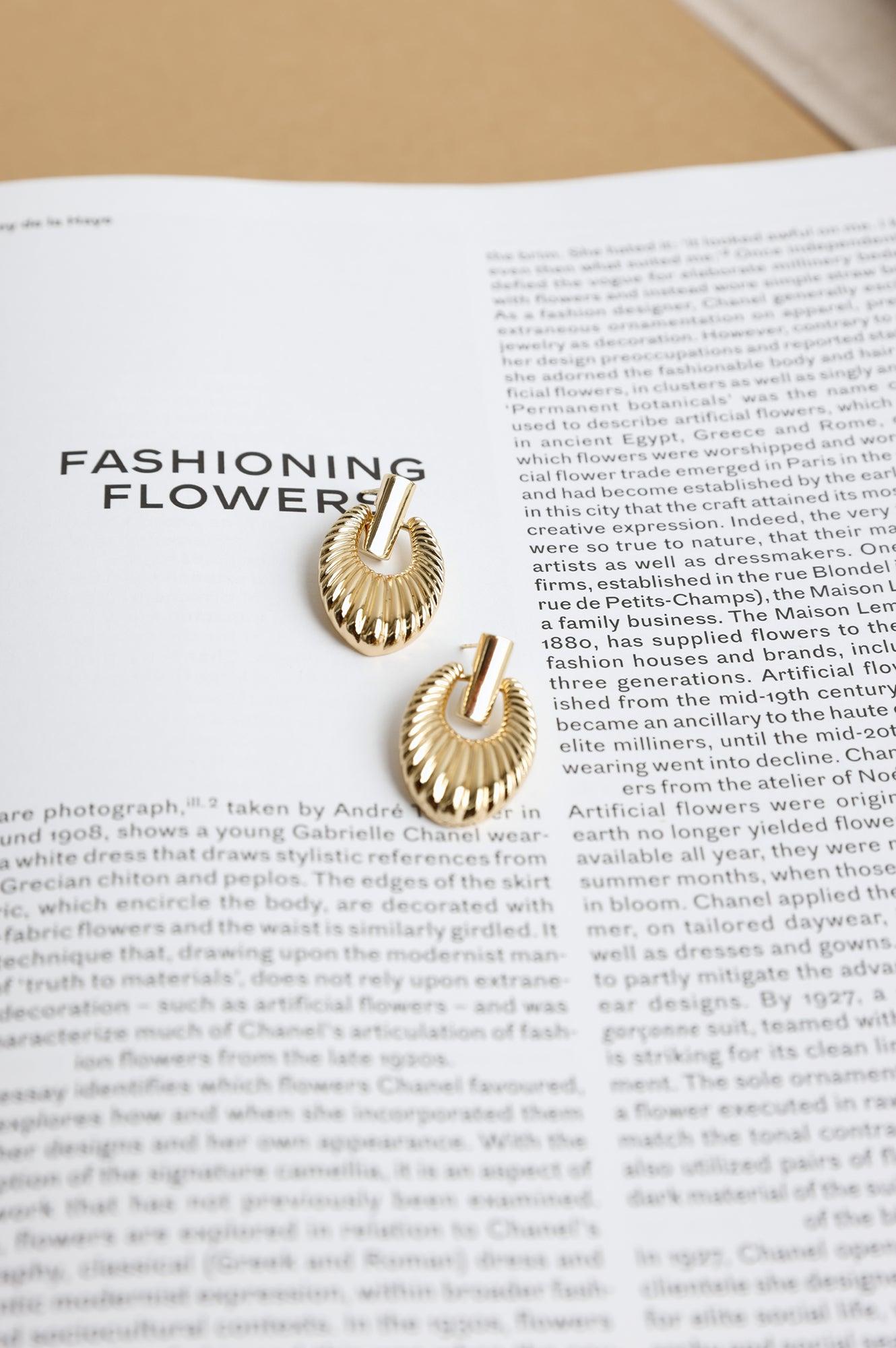 Glamora Earrings Gold Product Image