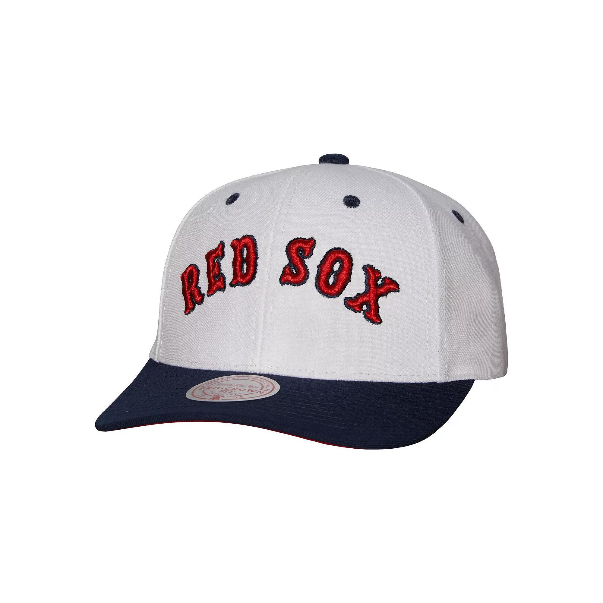 Men's Mitchell & Ness White Boston Red Sox Cooperstown Collection Pro Crown Snapback Hat Product Image