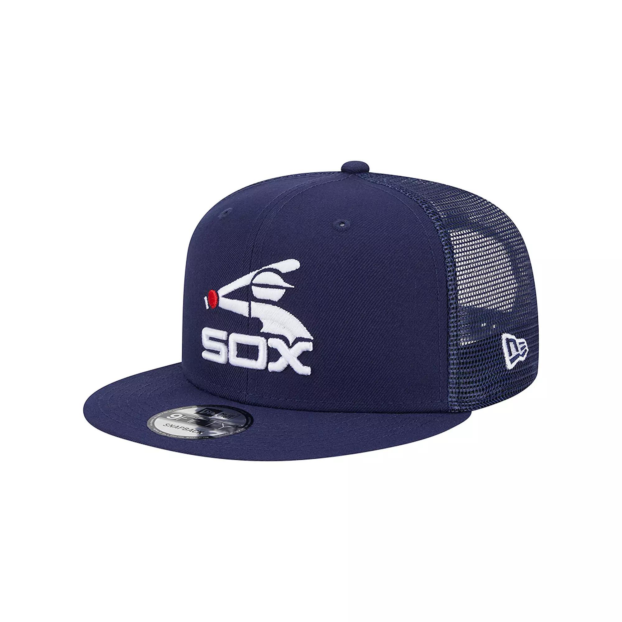 Men's New Era Navy Chicago White Sox Cooperstown Collection Team Color Trucker 9FIFTY Snapback Hat, Blue Product Image
