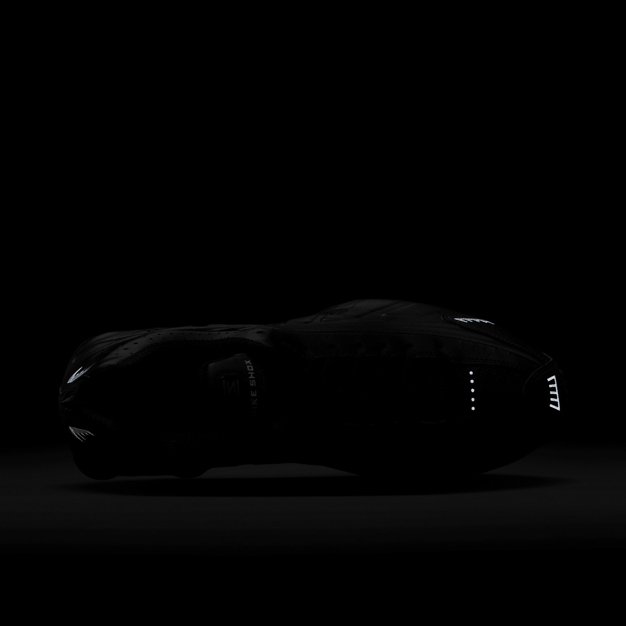 Nike Mens Shox R4 Shoes | HQ1988-001 Product Image