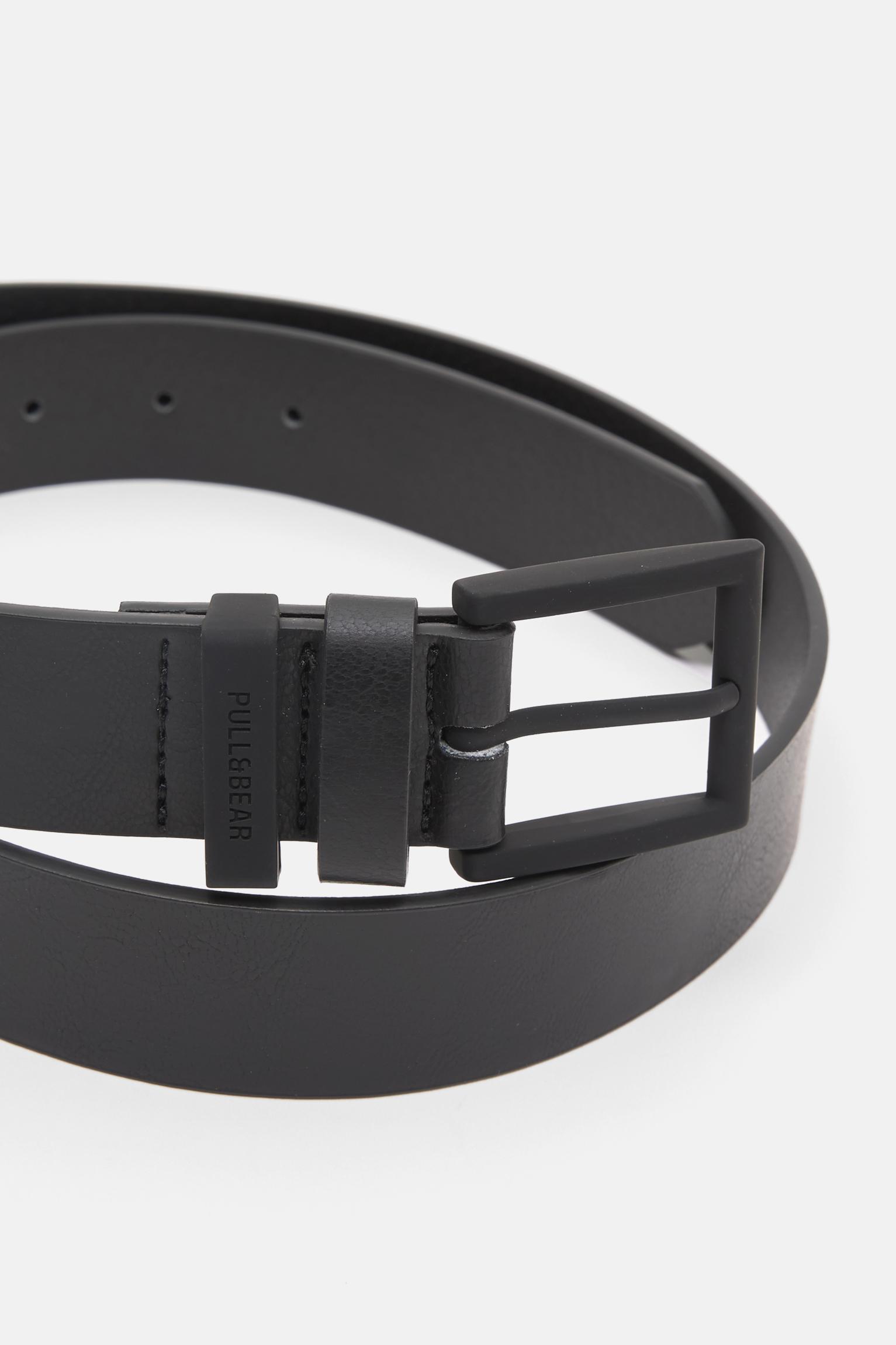 Faux leather belt with matte buckle Product Image