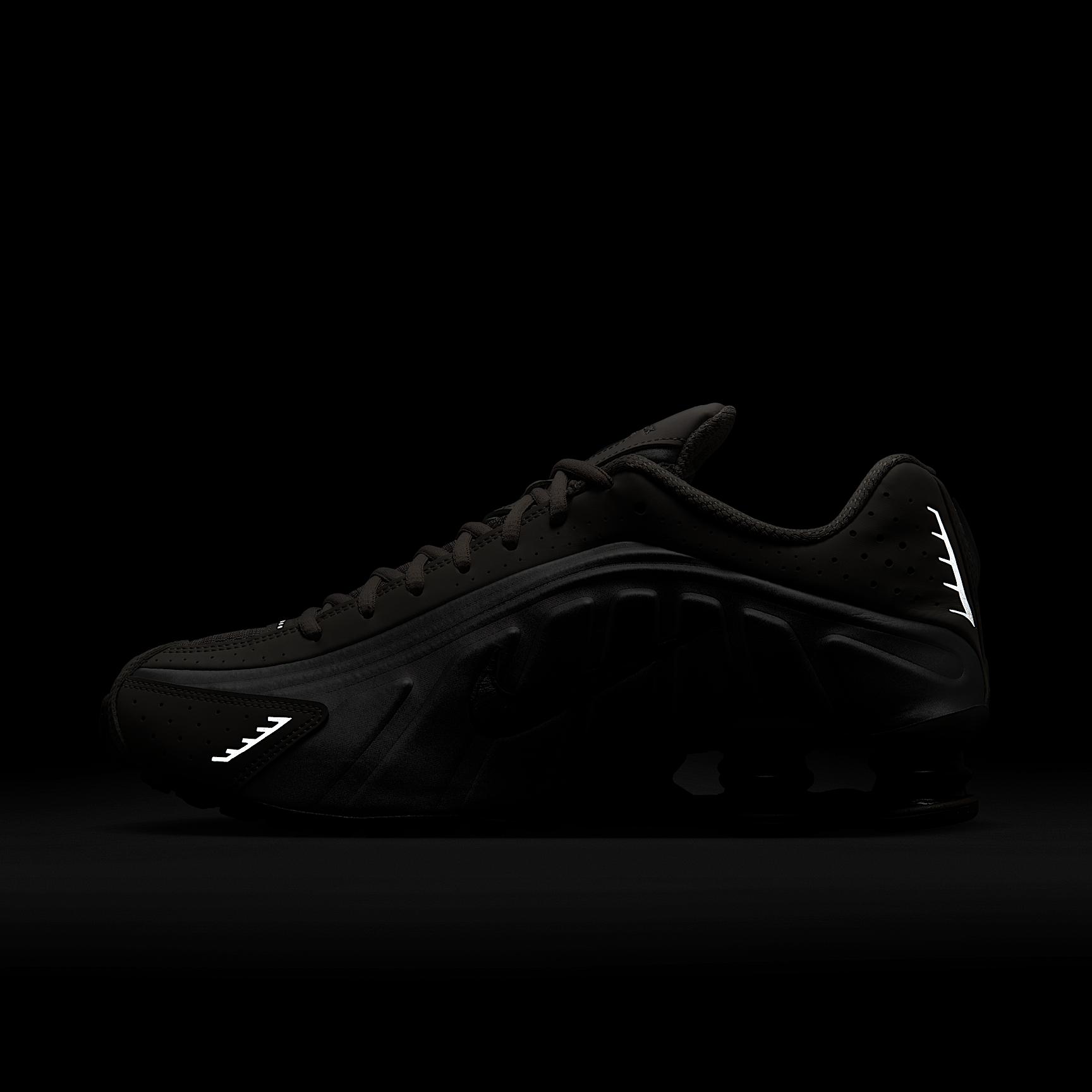 Nike Mens Shox R4 Shoes | HQ1988-400 Product Image