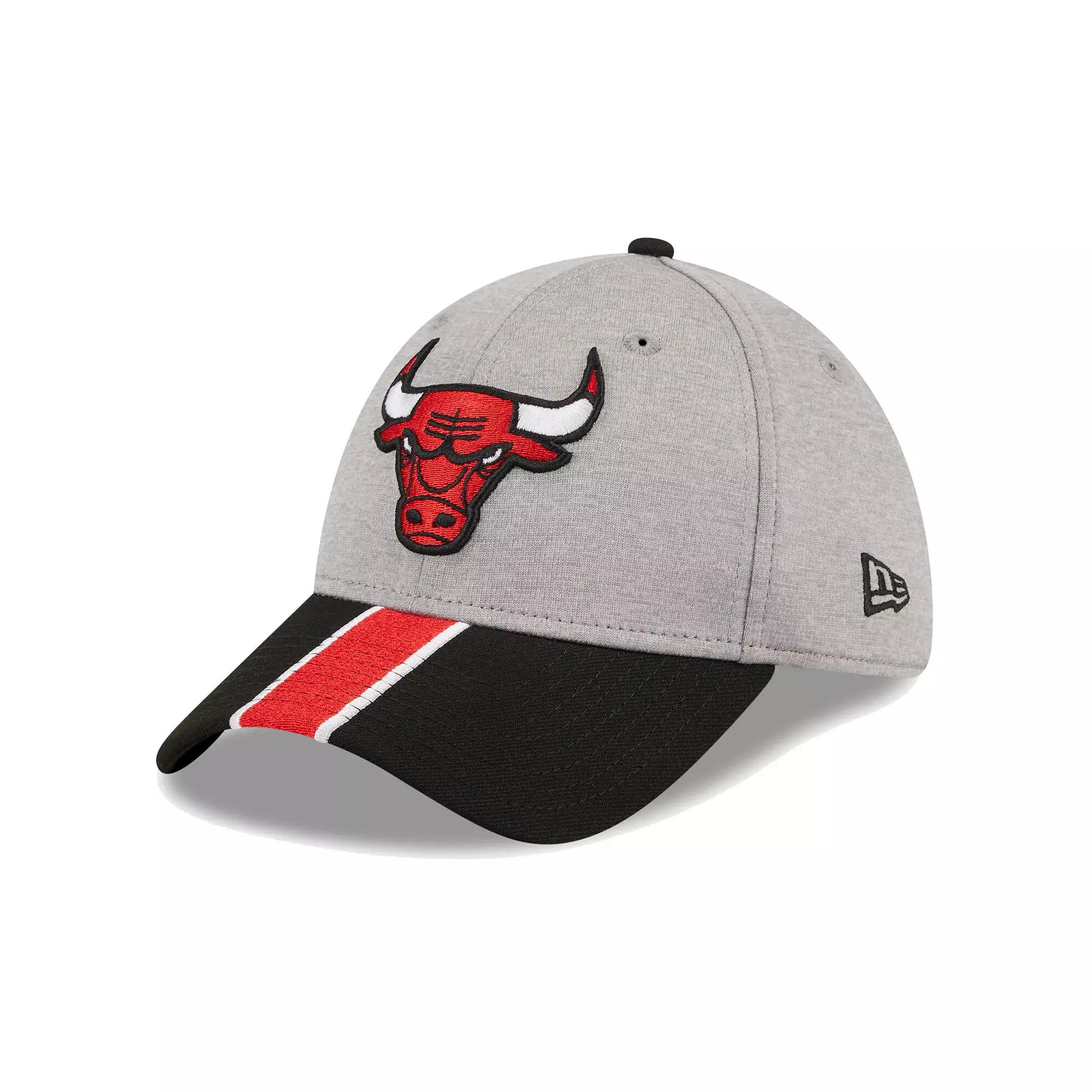 Men's New Era Gray/Black Chicago Bulls Striped 39THIRTY Flex Hat,  Product Image