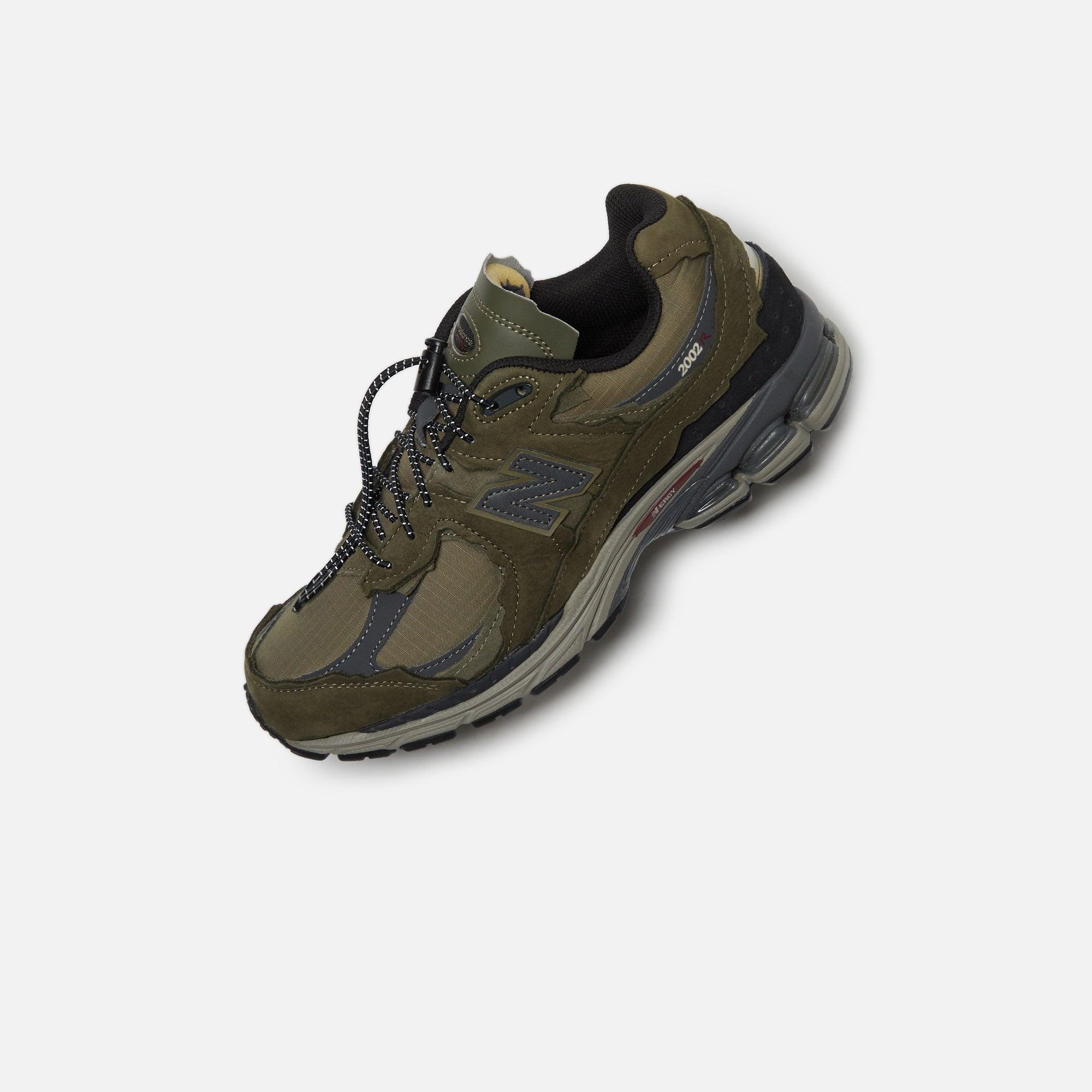 New Balance 2002R - Dark Moss Male Product Image