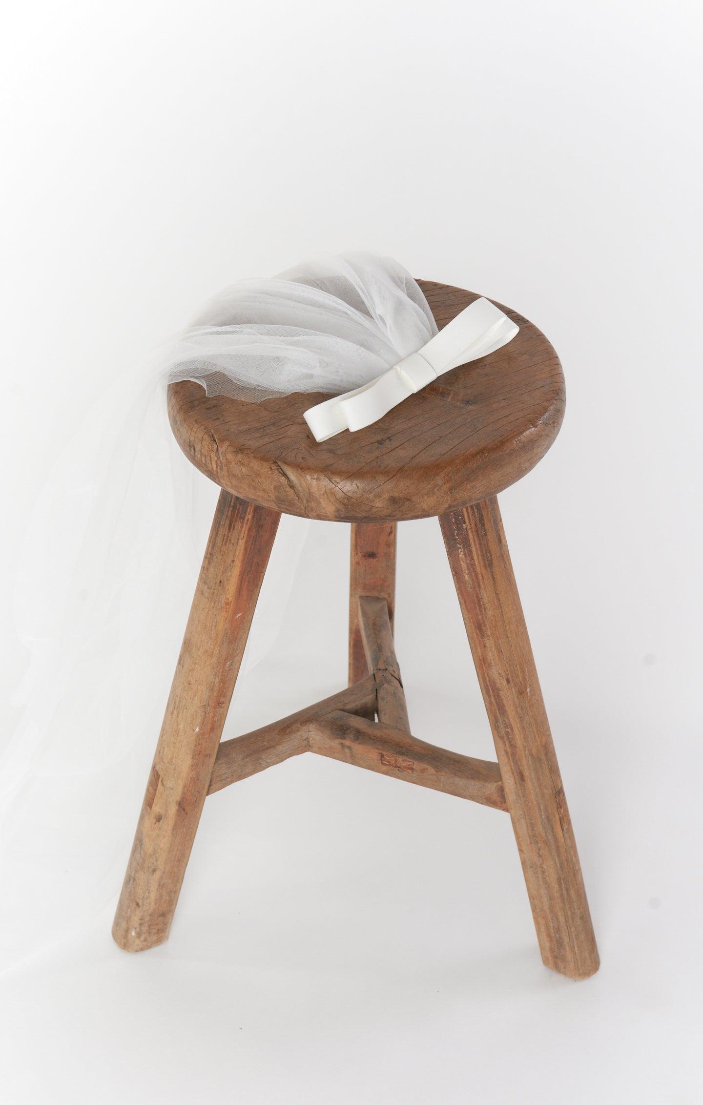 Ari Bow Veil ~ White Product Image