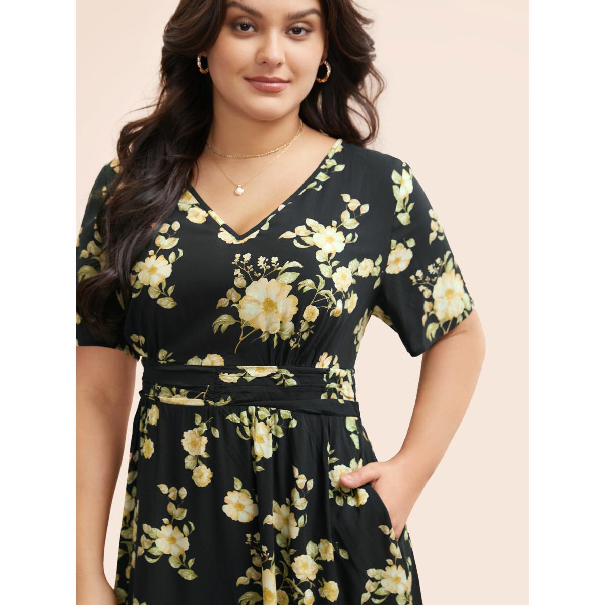 Plus Size Floral Gathered Shirred Flutter Sleeve Dress Black Women Elegant Gathered V-neck Short sleeve Curvy BloomChic 28/5X Product Image