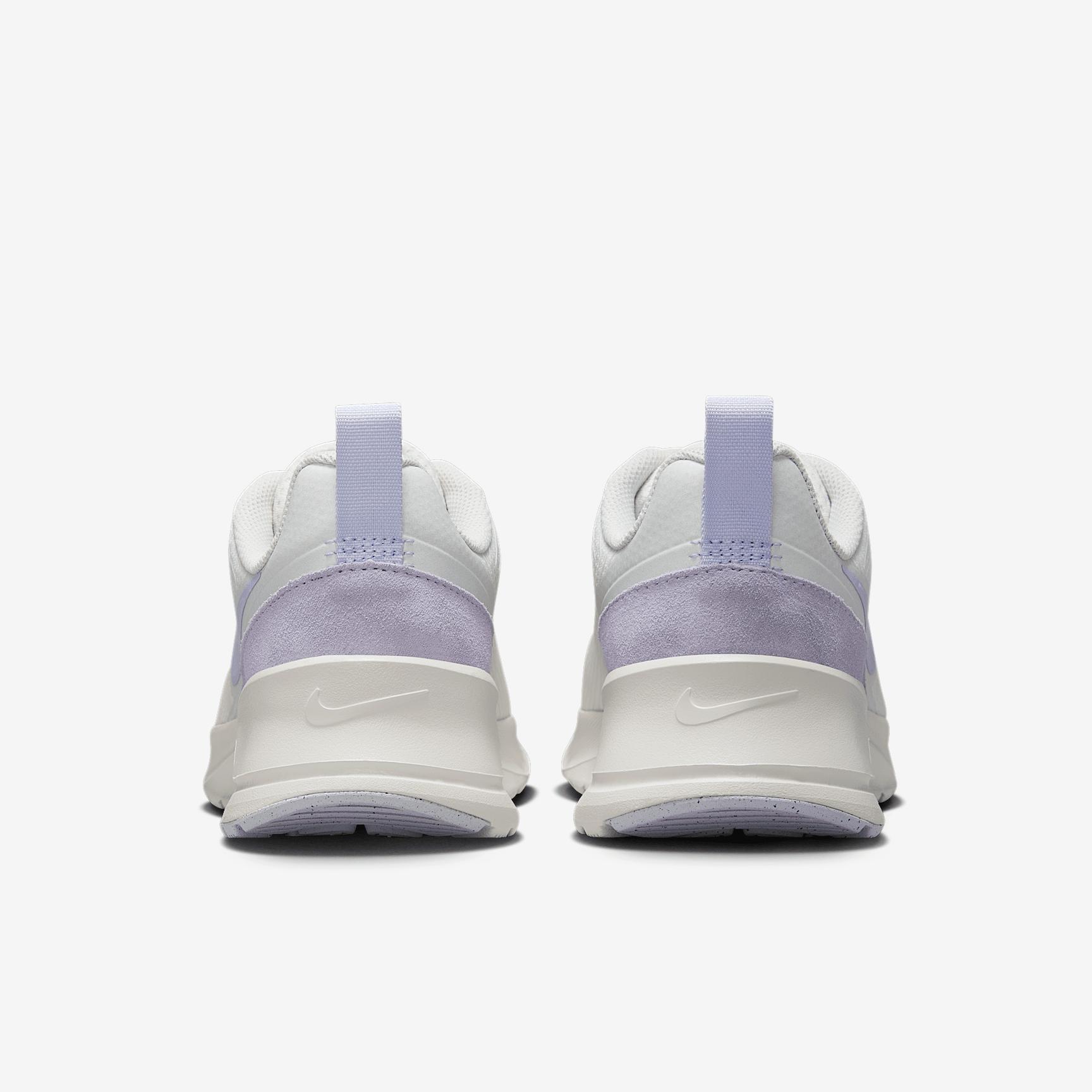 Nike Women's Air Max Nuaxis SE Shoes Product Image