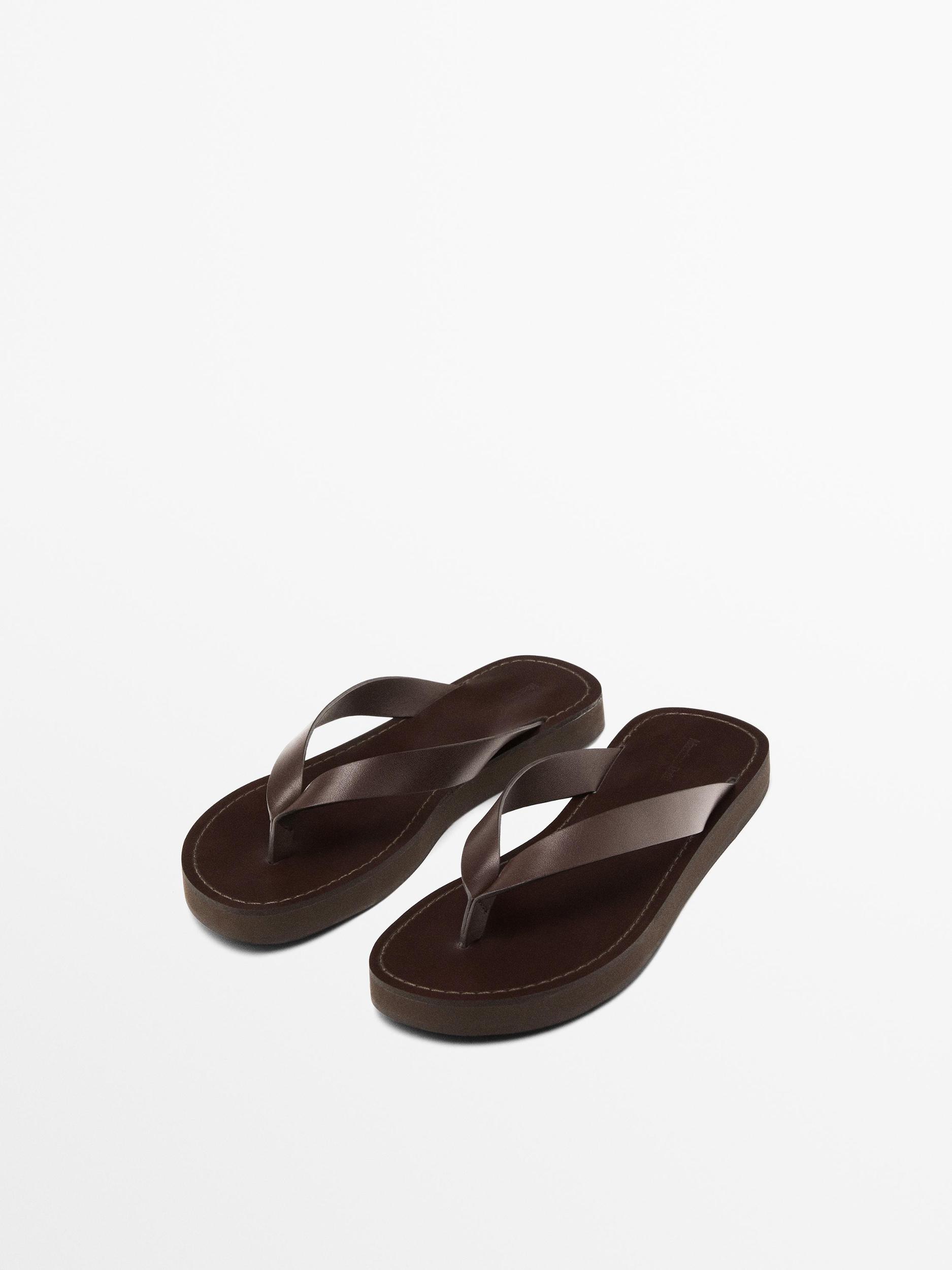 Flat leather sandals Product Image