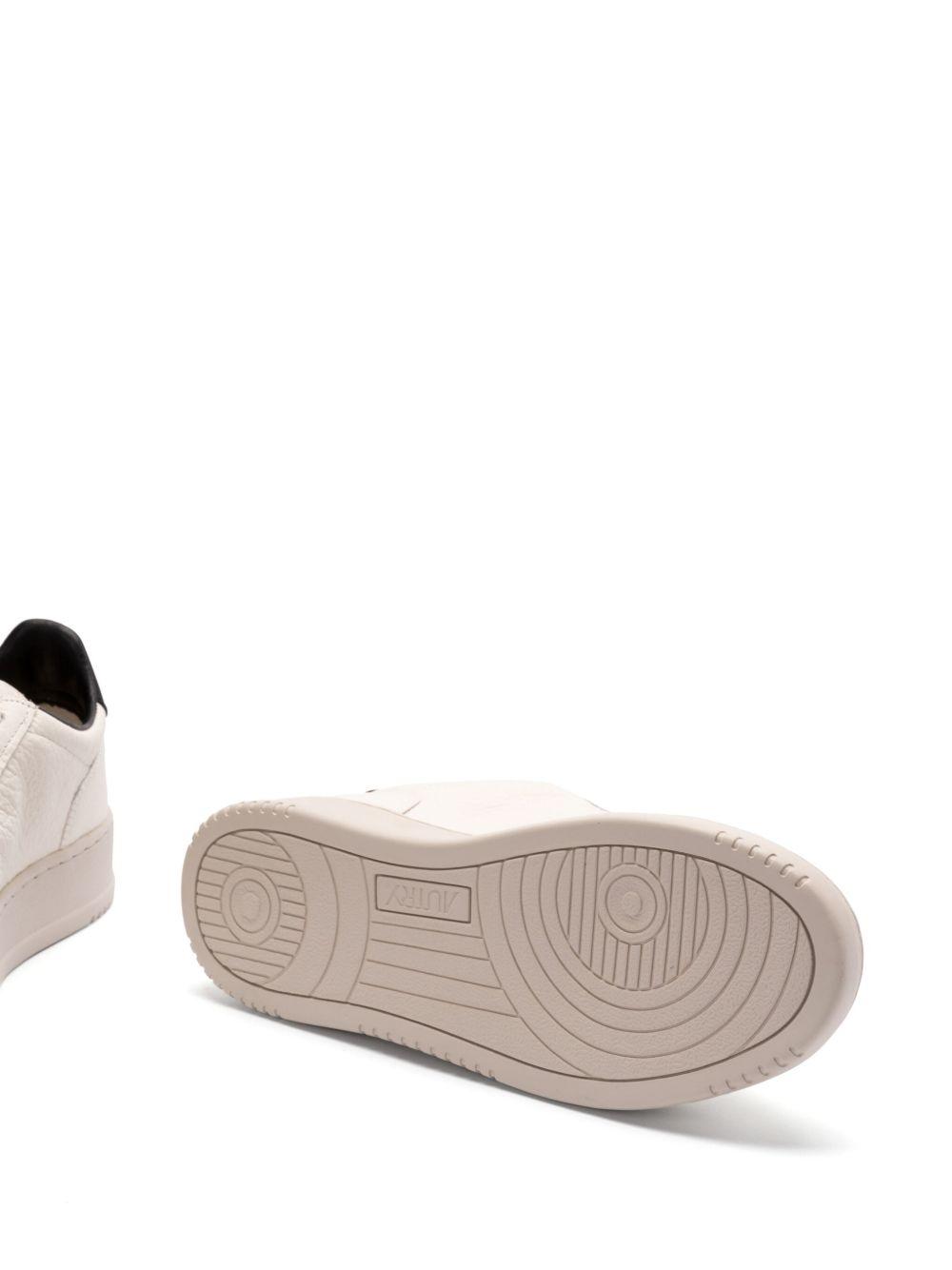 Aulmle sneakers  Product Image