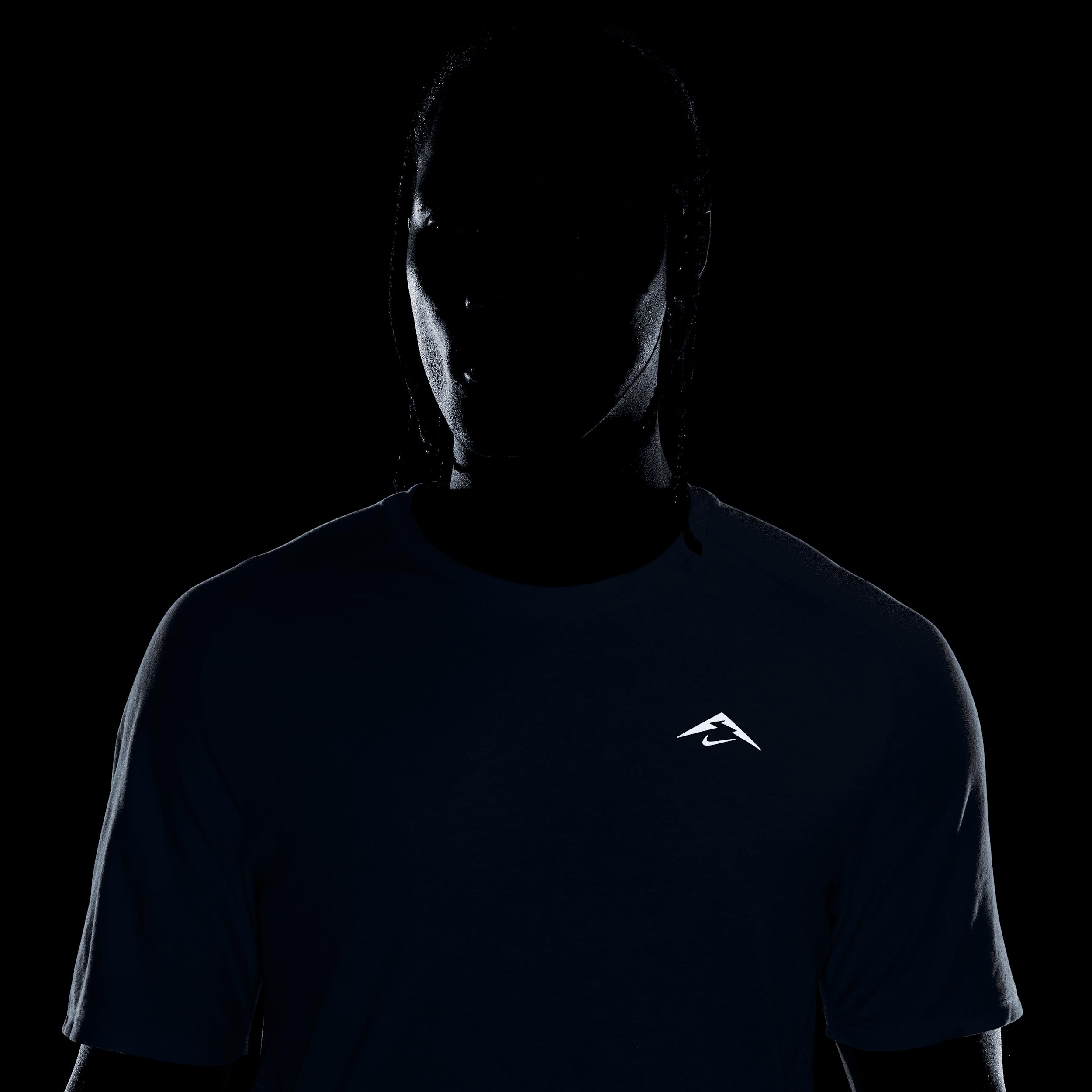 Nike Solar Chase Men's Dri-FIT ADV Short-Sleeve Running Top Product Image