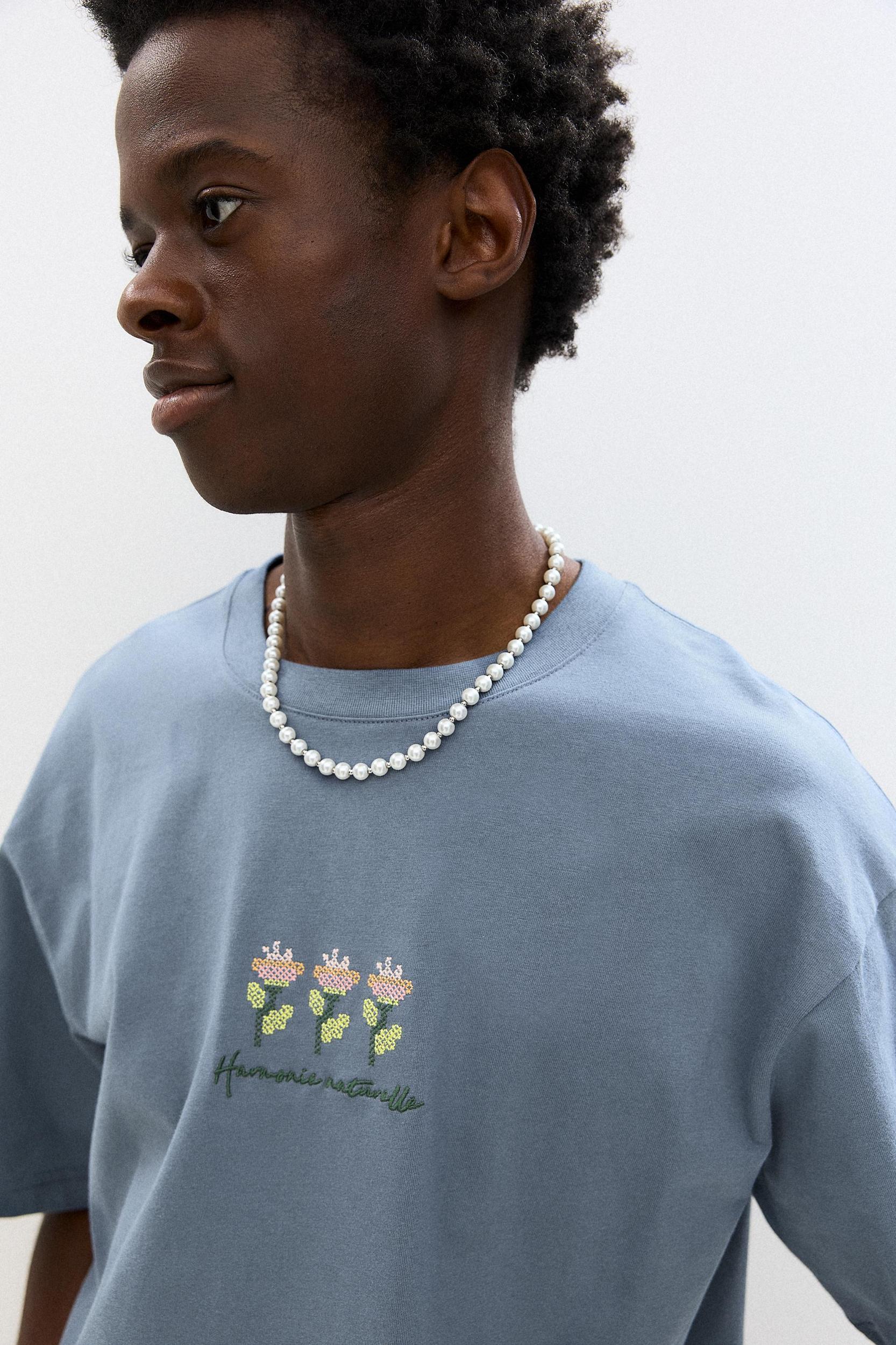 T-shirt with floral embroidery Product Image