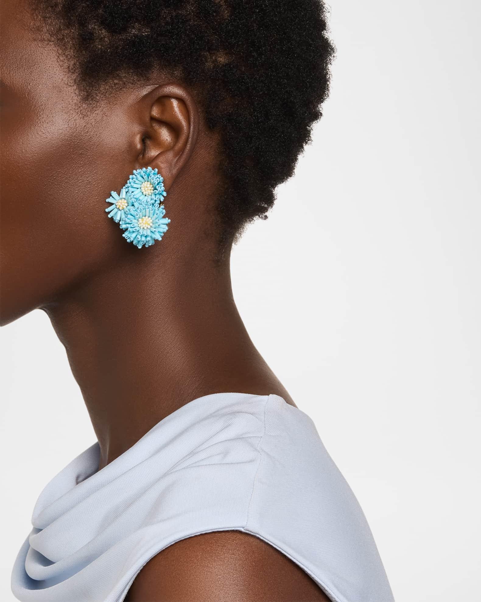 Pom-Pom Flower Stud Earrings Product Image