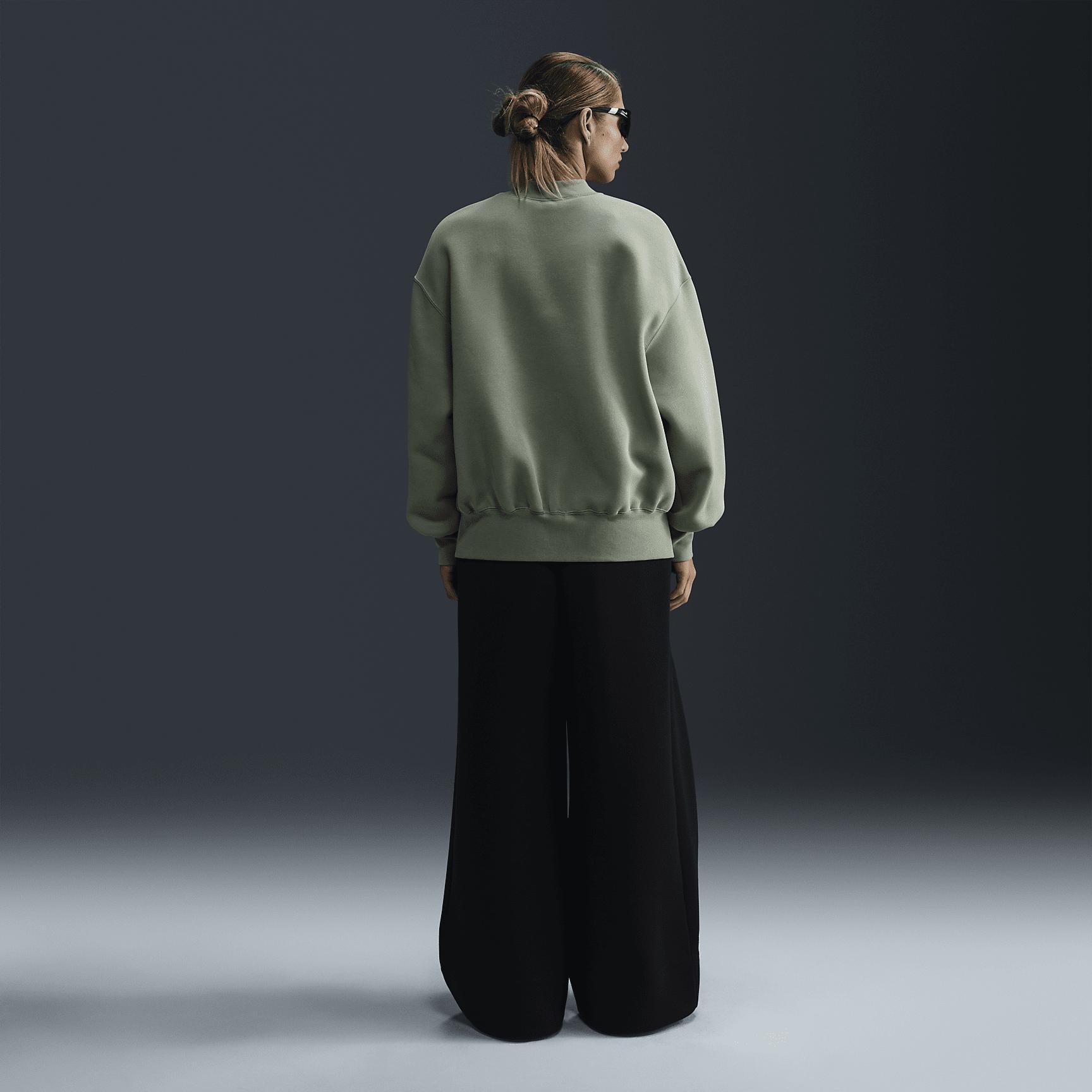 Nike Sportswear Tech Fleece Women's Oversized Crew-Neck Sweatshirt Product Image