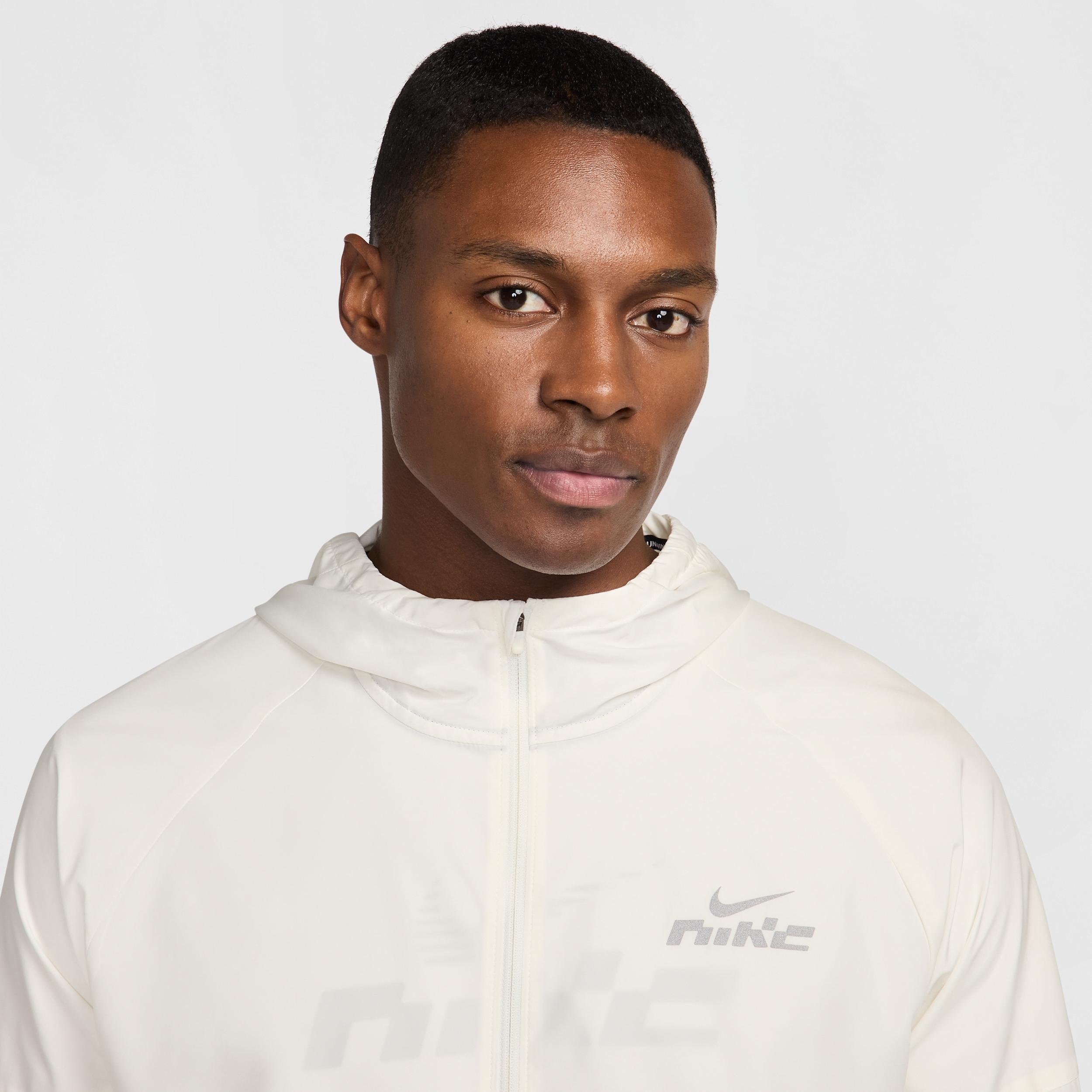 Nike Men's Miler Flash Water-Repellent Running Jacket Product Image