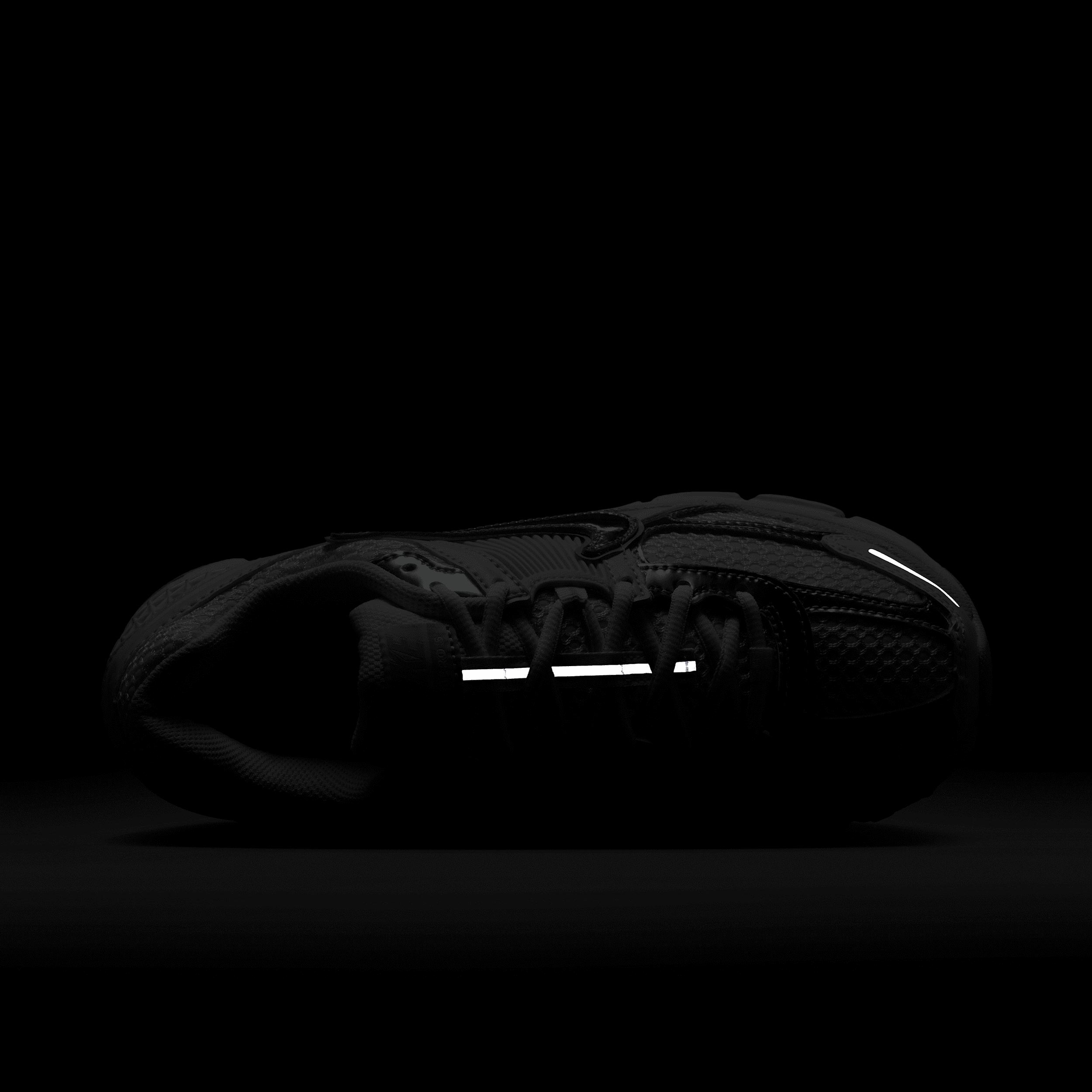 Nike Women's Zoom Vomero 5 Shoes Product Image