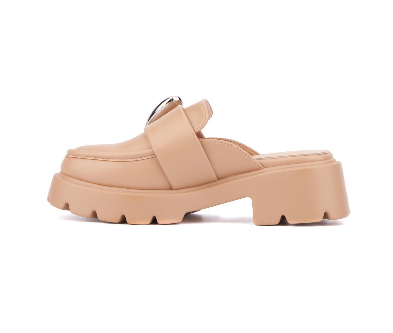 Women's Olivia Miller Heart Lugged Clogs Product Image