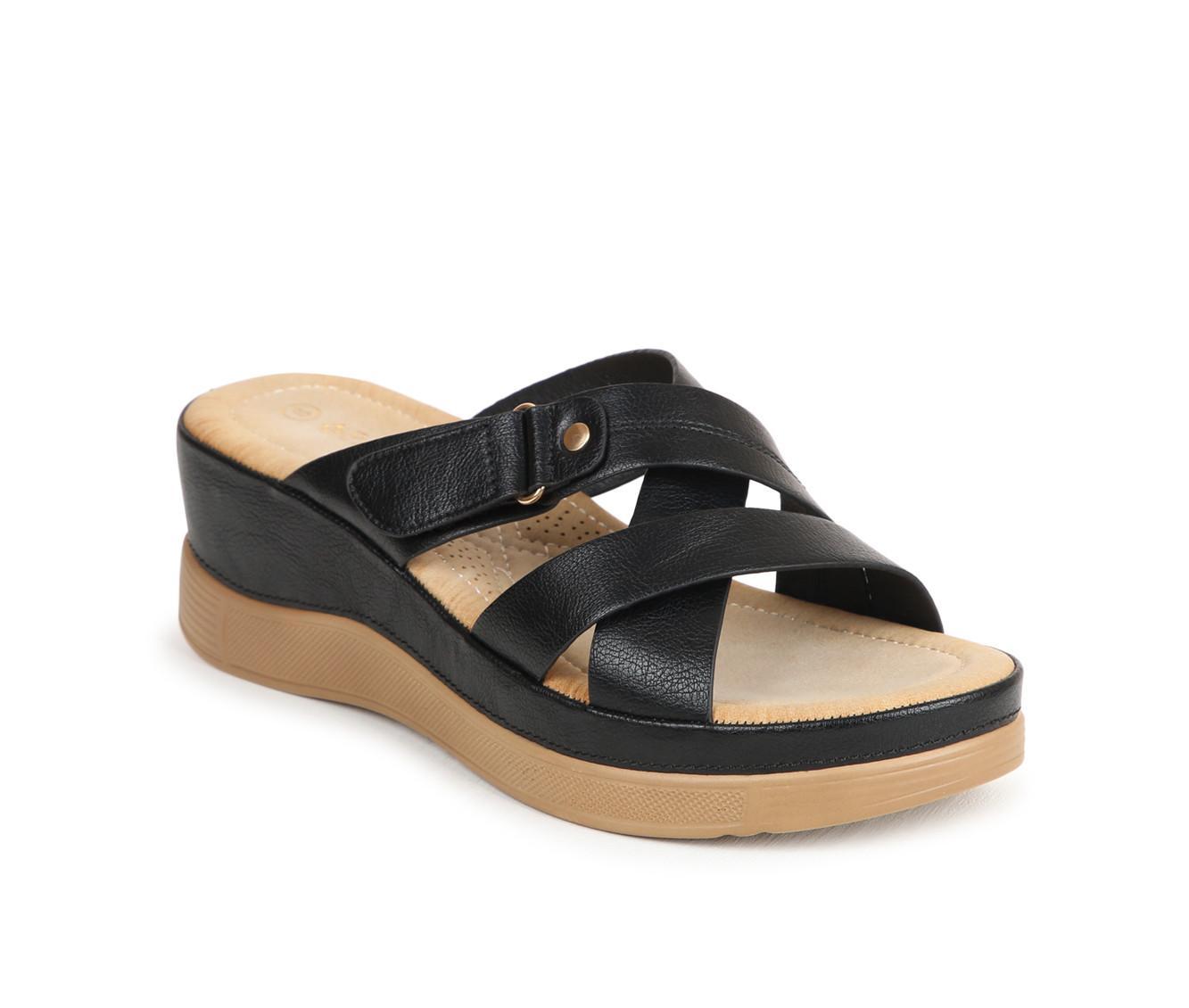 Women's Patrizia Ferger Wedges Product Image