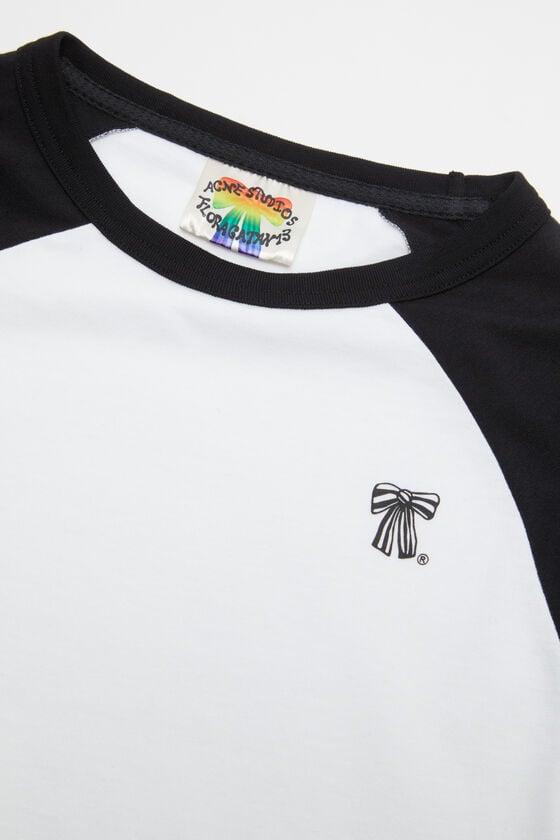 Long sleeve t-shirt - Regular fit Product Image